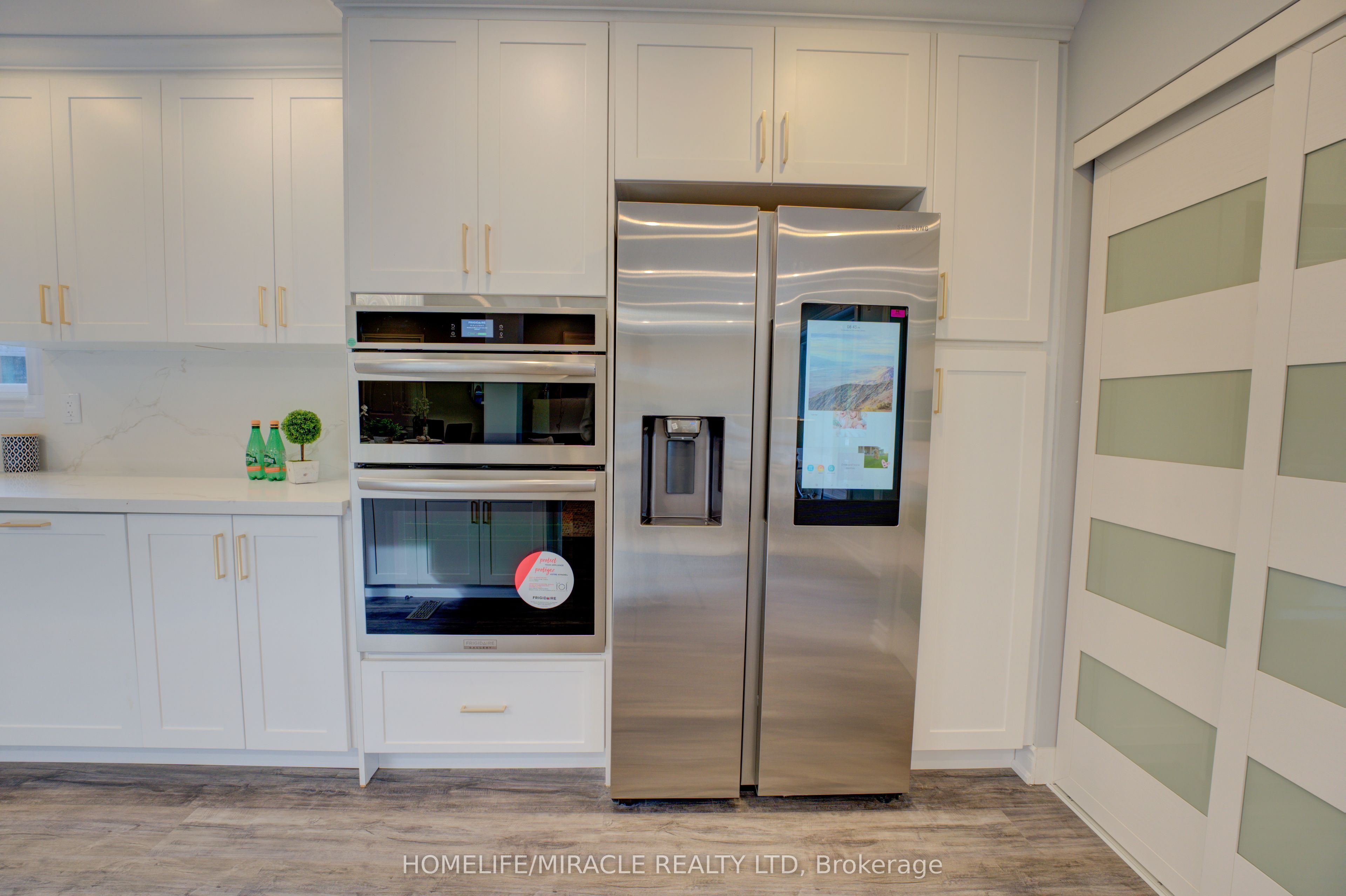 85 Silverstone Drive Property Photo 12