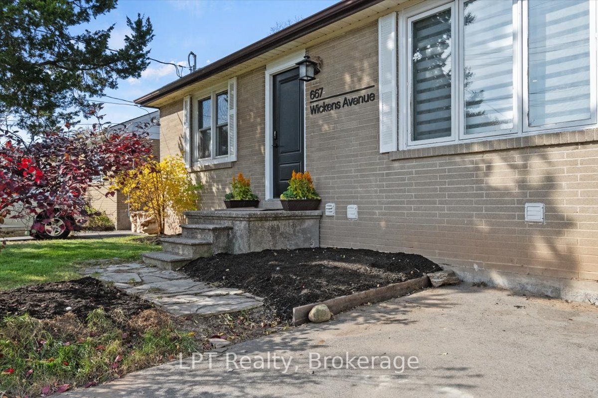 667 Wickens Avenue Property Photo 6