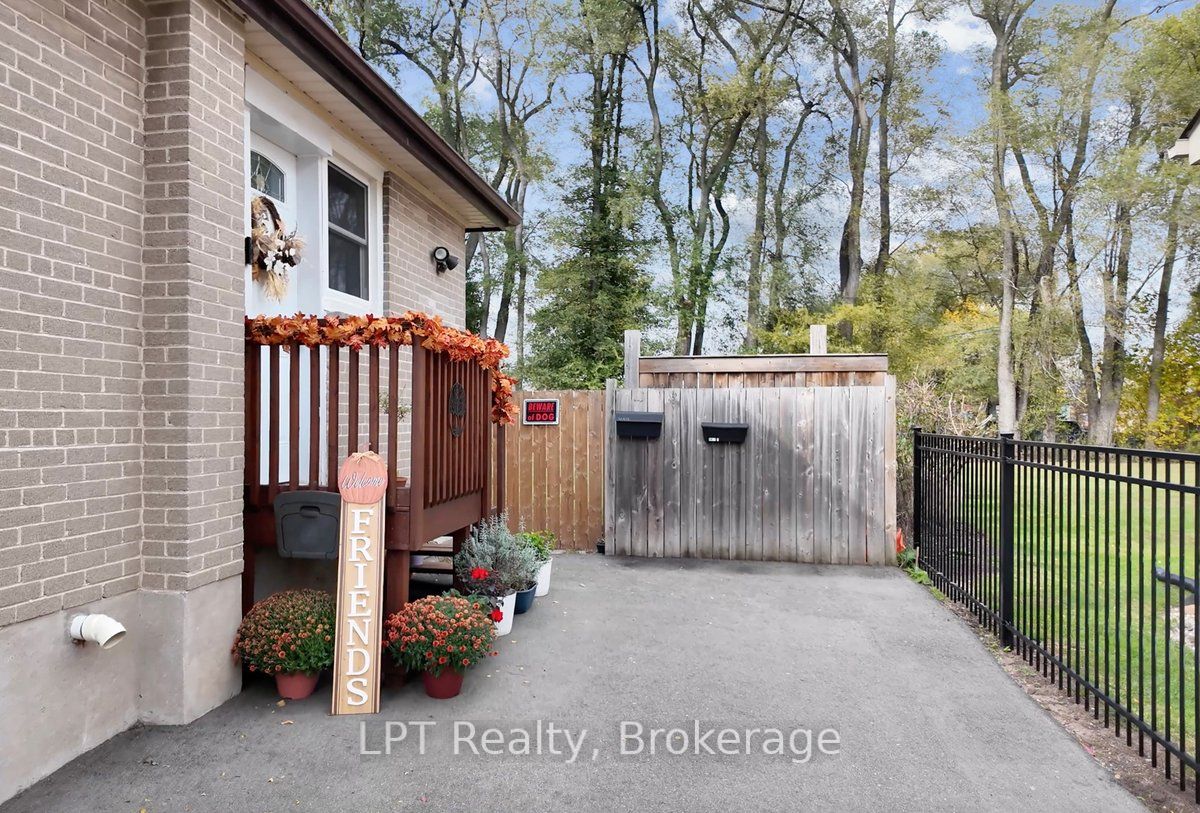667 Wickens Avenue Property Photo 29