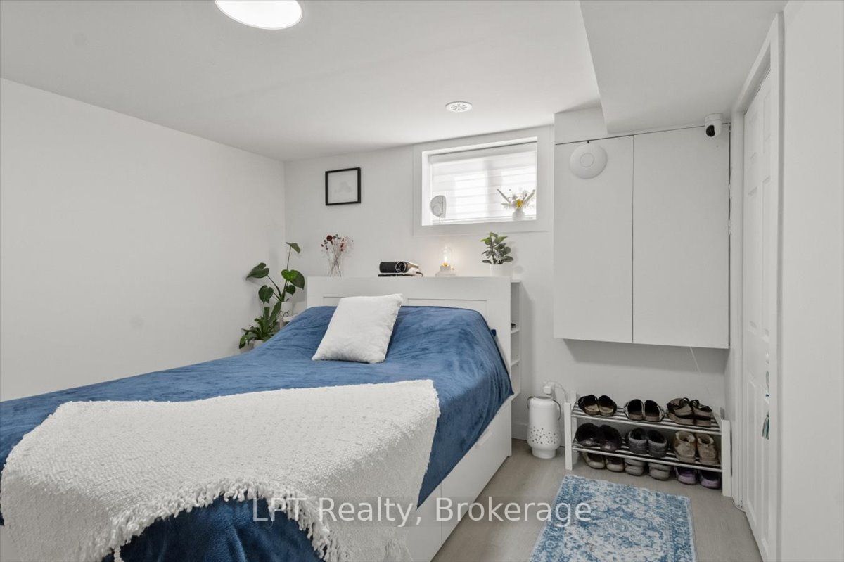 667 Wickens Avenue Property Photo 38