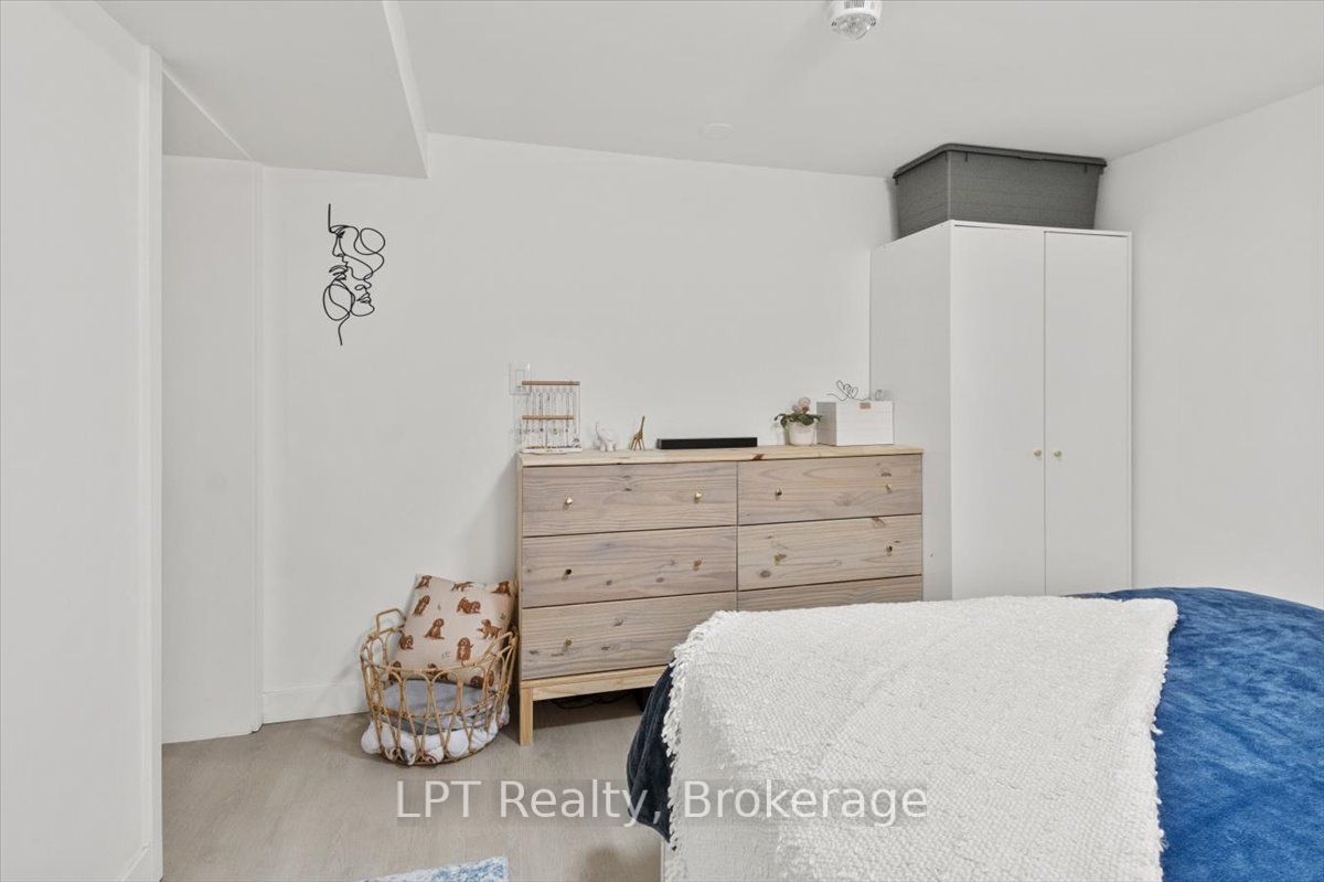 667 Wickens Avenue Property Photo 39