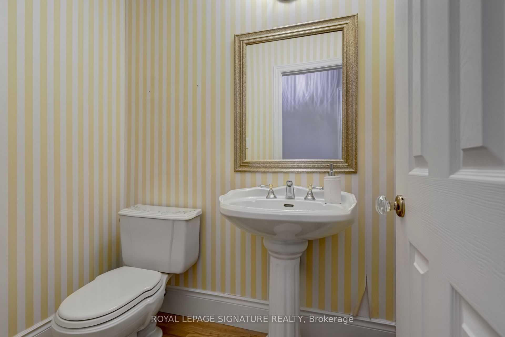 383 Maplehurst Avenue Property Photo 16