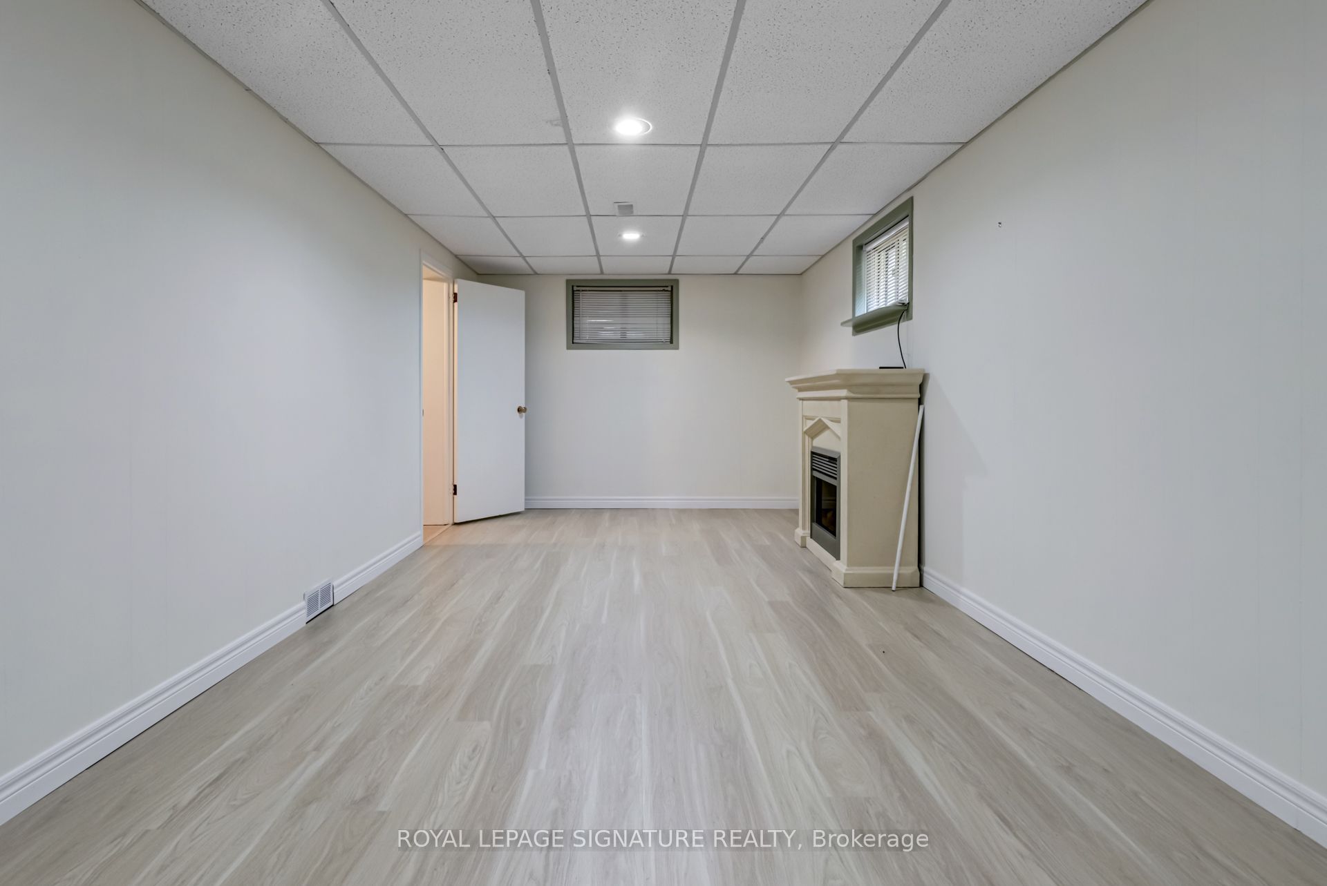 383 Maplehurst Avenue Property Photo 22