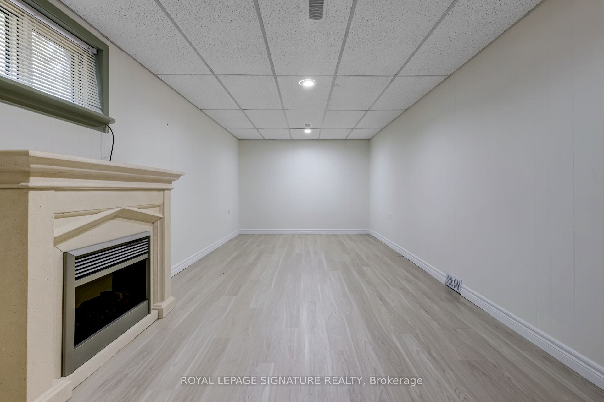 383 Maplehurst Avenue Property Photo 23
