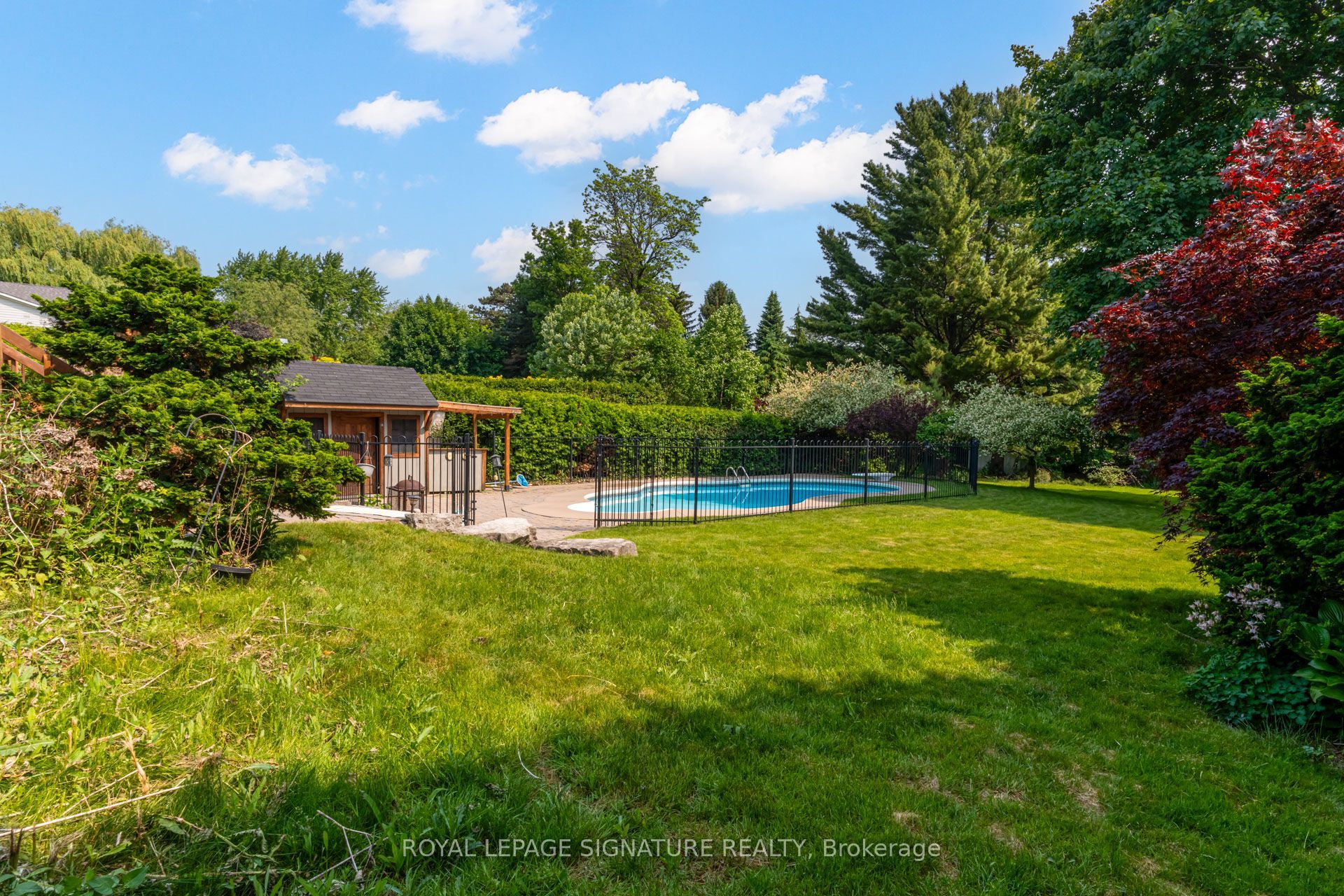 383 Maplehurst Avenue Property Photo 33