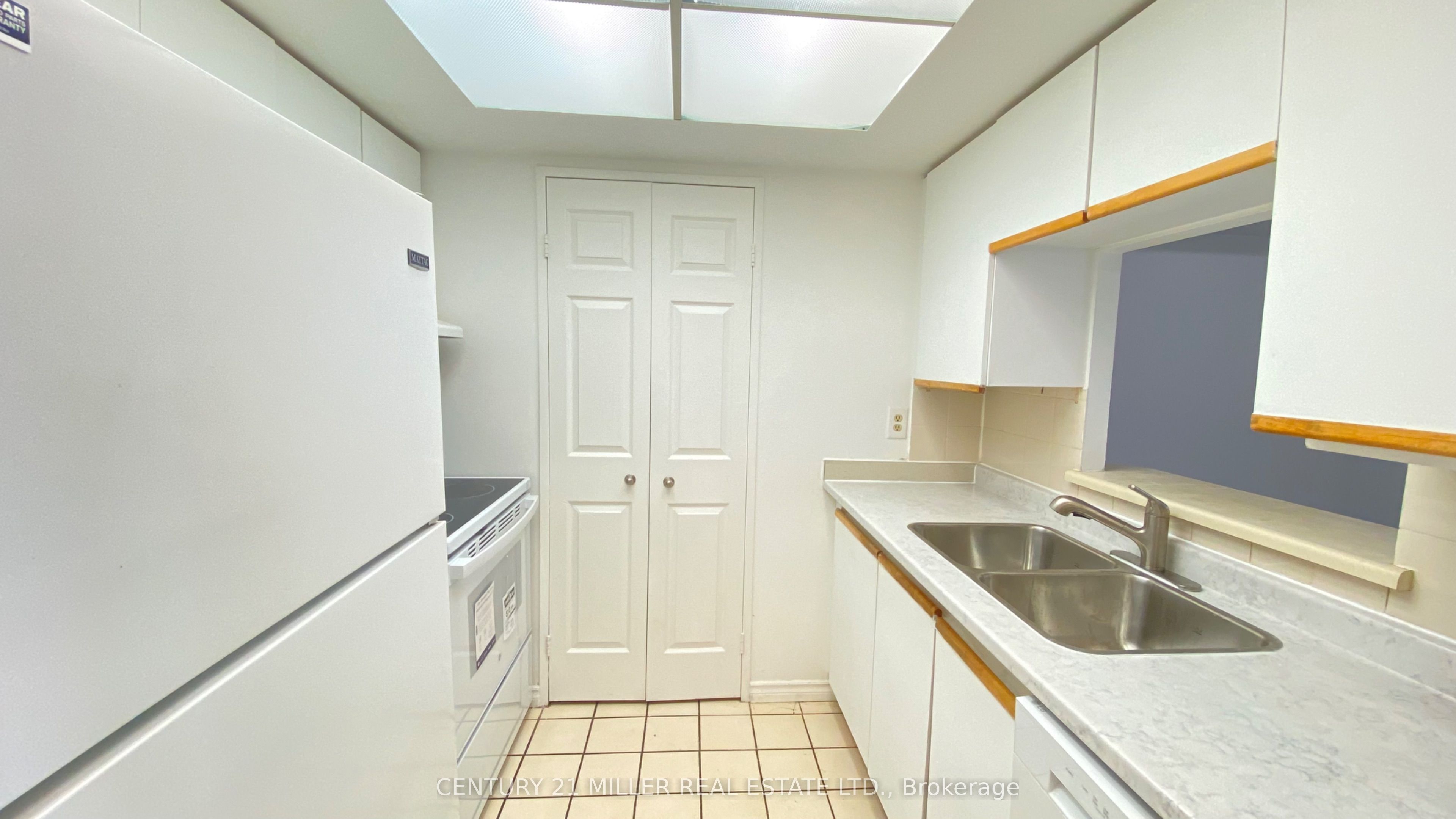 285 Enfield Place 1702 Property Photo 6