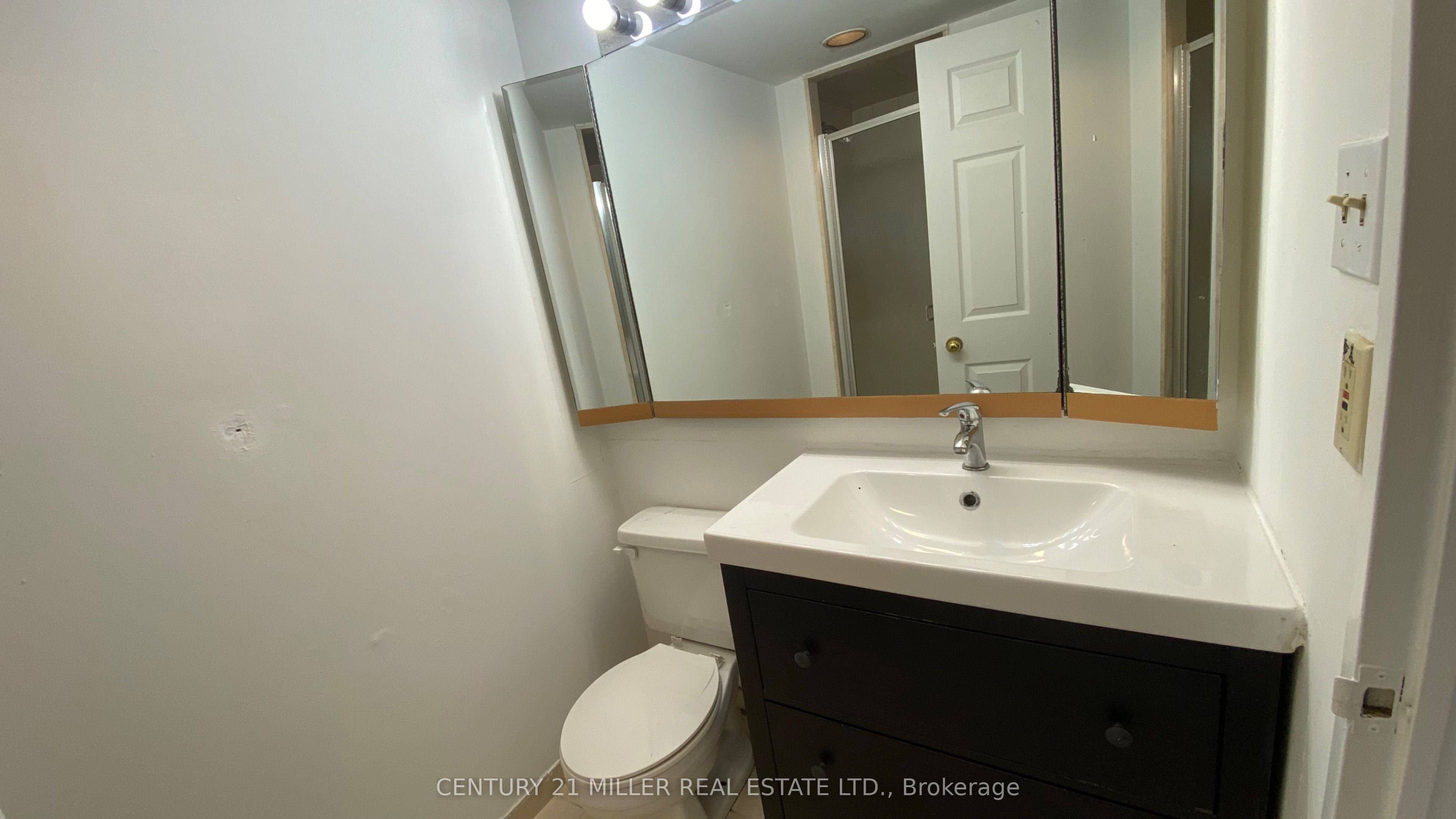 285 Enfield Place 1702 Property Photo 7