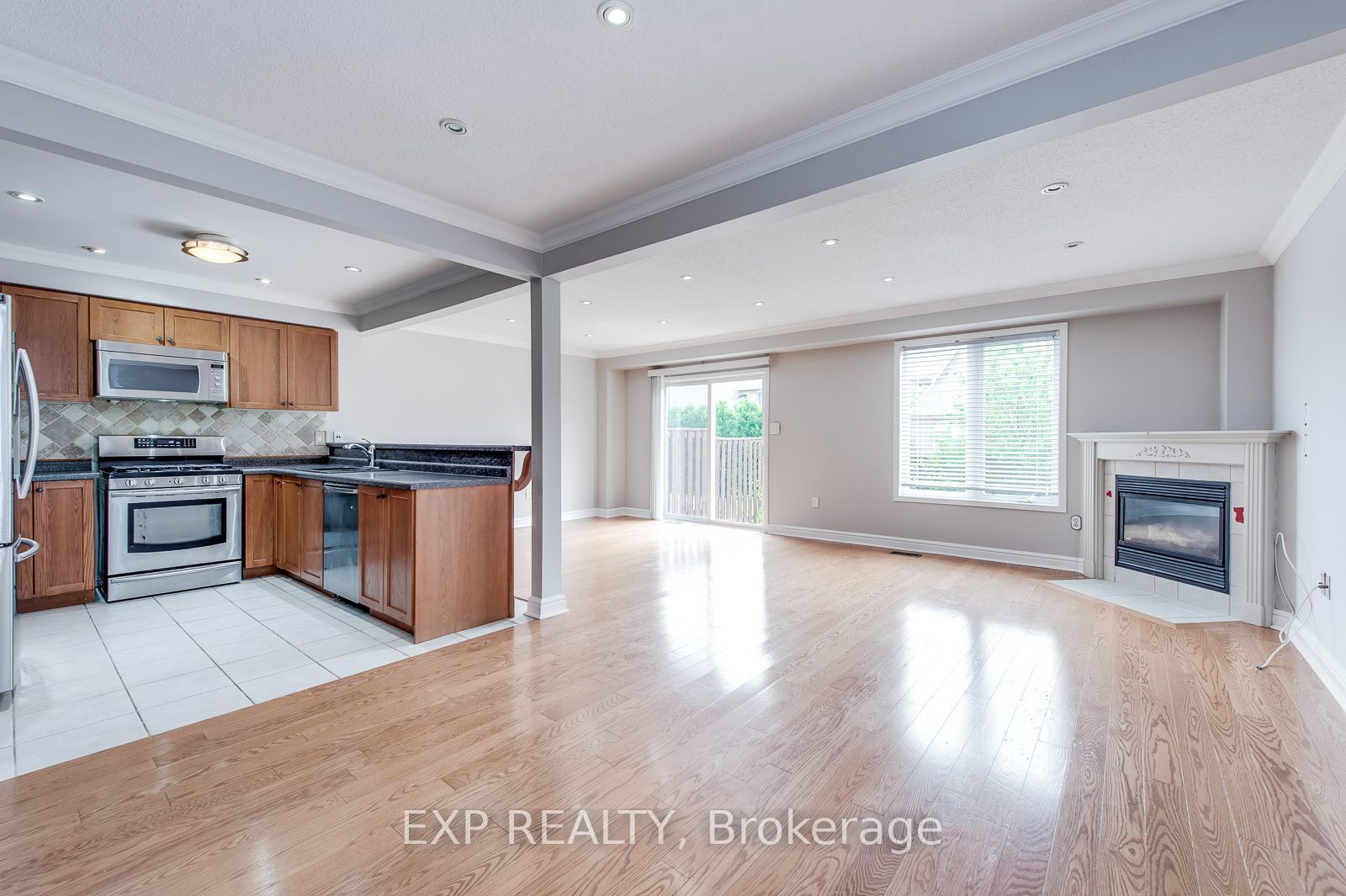 2378 Highcroft Road Property Photo 5