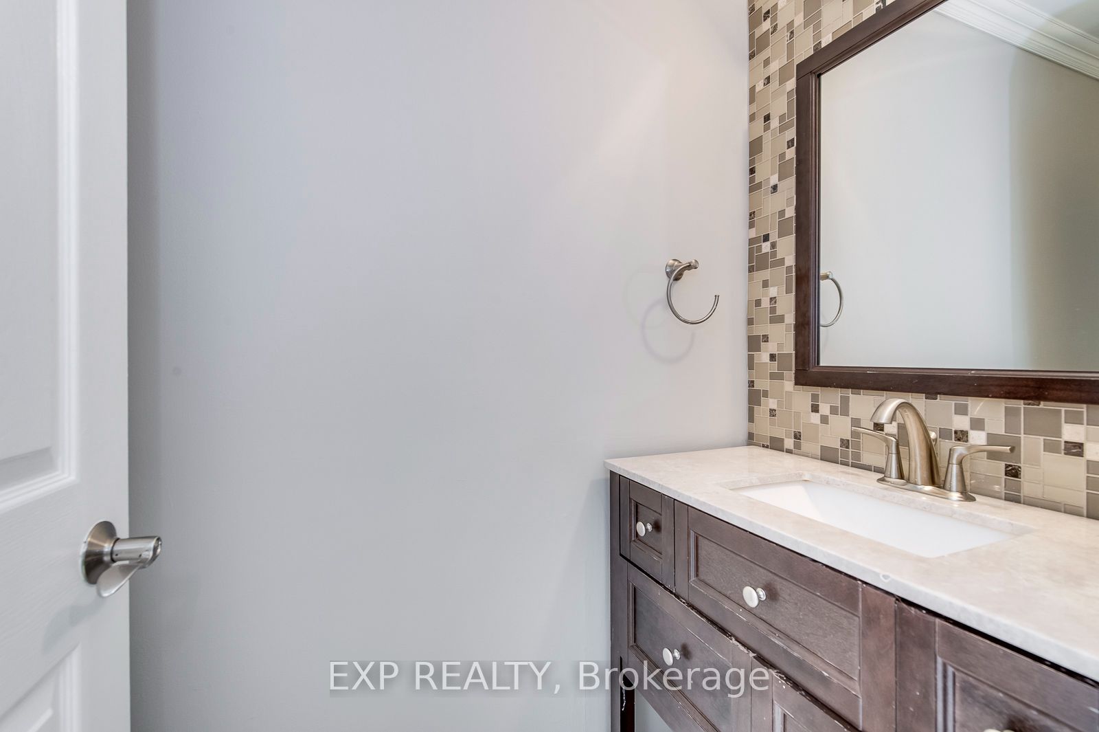 2378 Highcroft Road Property Photo 17