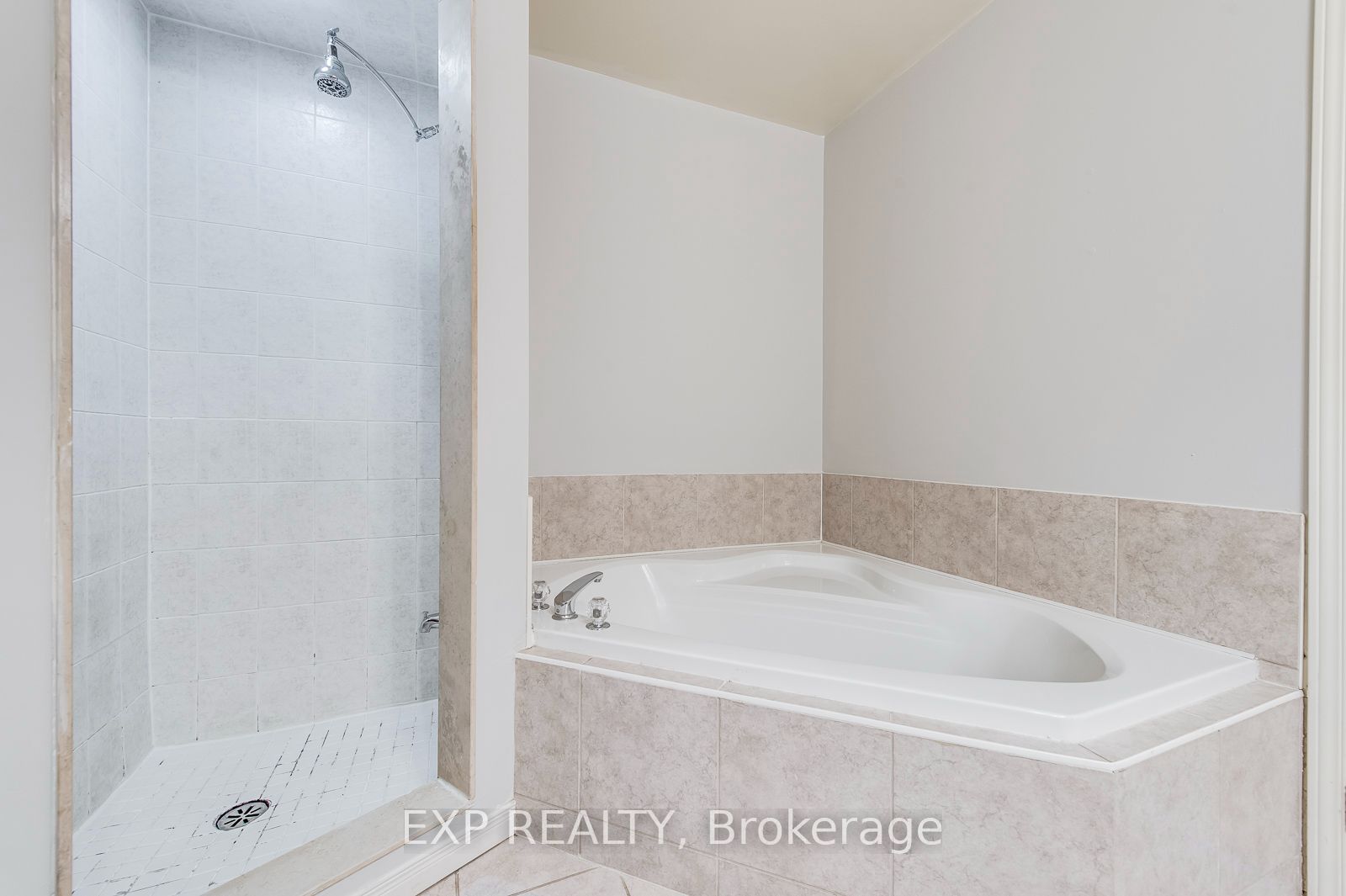 2378 Highcroft Road Property Photo 24