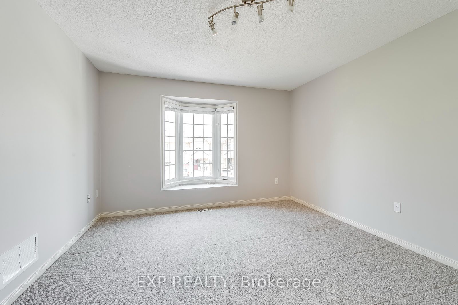 2378 Highcroft Road Property Photo 27