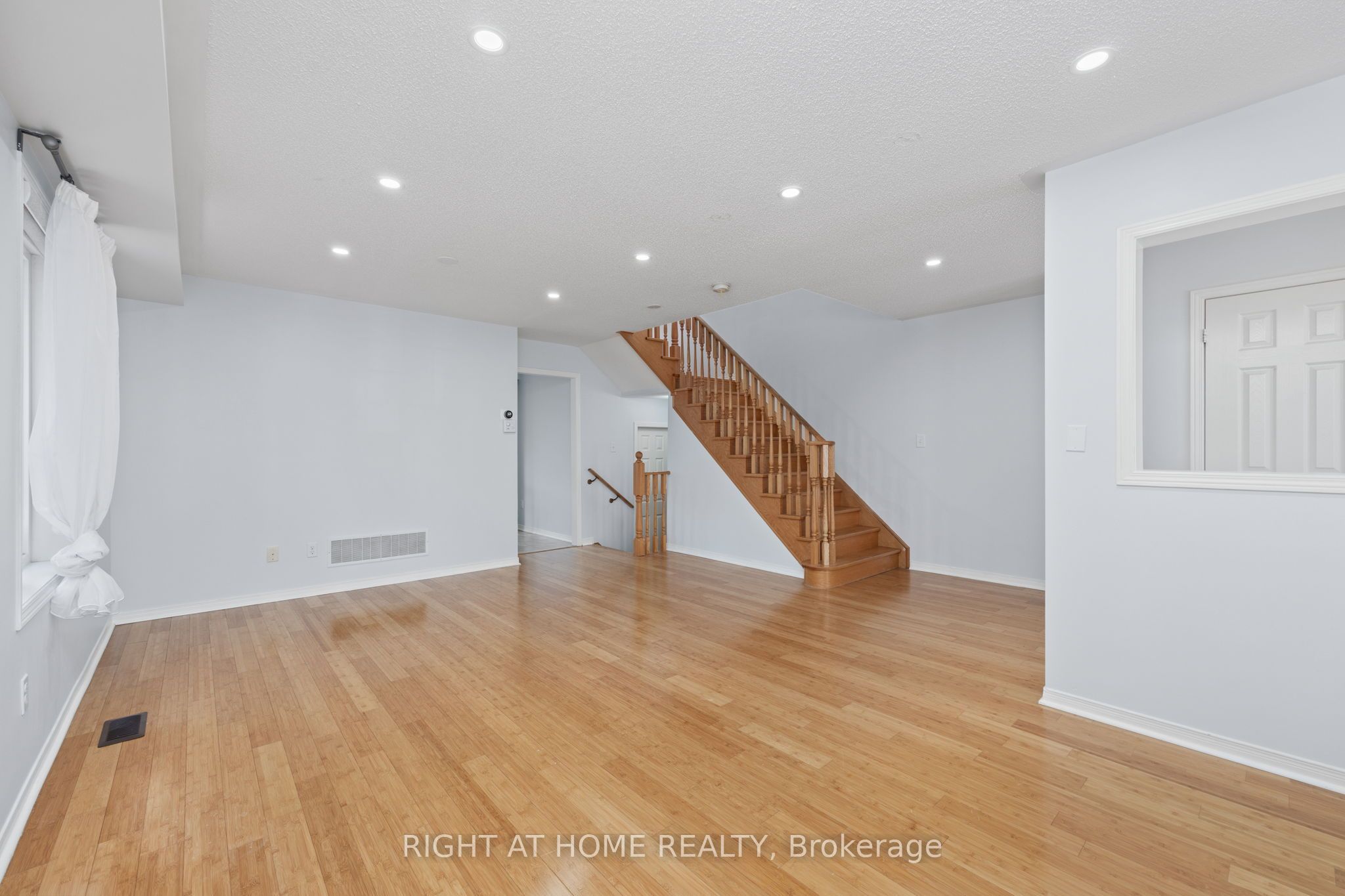 3128 Robert Brown Boulevard Property Photo 8