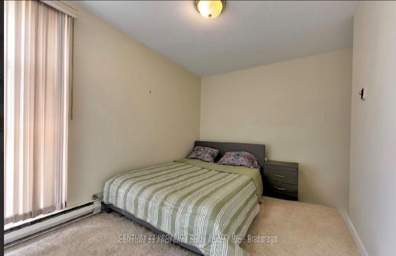 3025 Queen Frederica Drive E 907 Property Photo 20