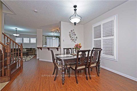 489 Tyrone Crescent Property Photo 6