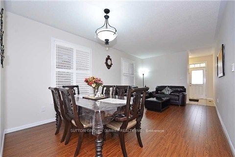 489 Tyrone Crescent Property Photo 9