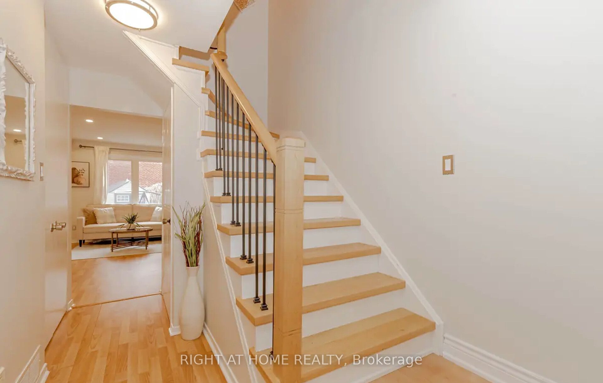 1444 Prince John Circle Property Photo 5