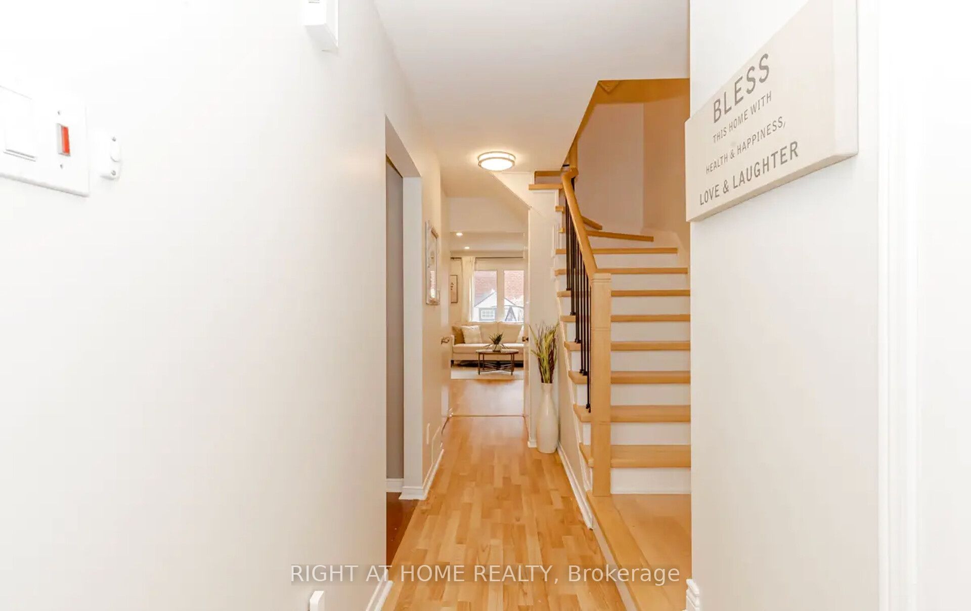 1444 Prince John Circle Property Photo 8