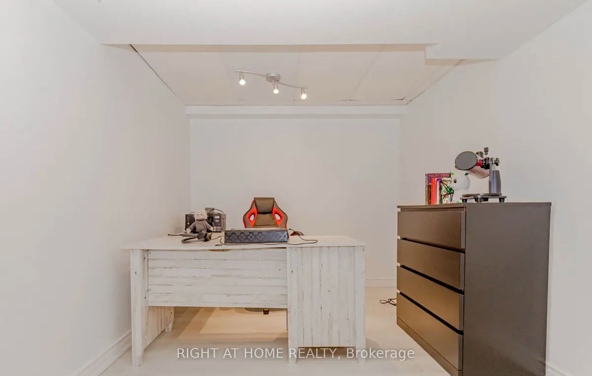 1444 Prince John Circle Property Photo 28