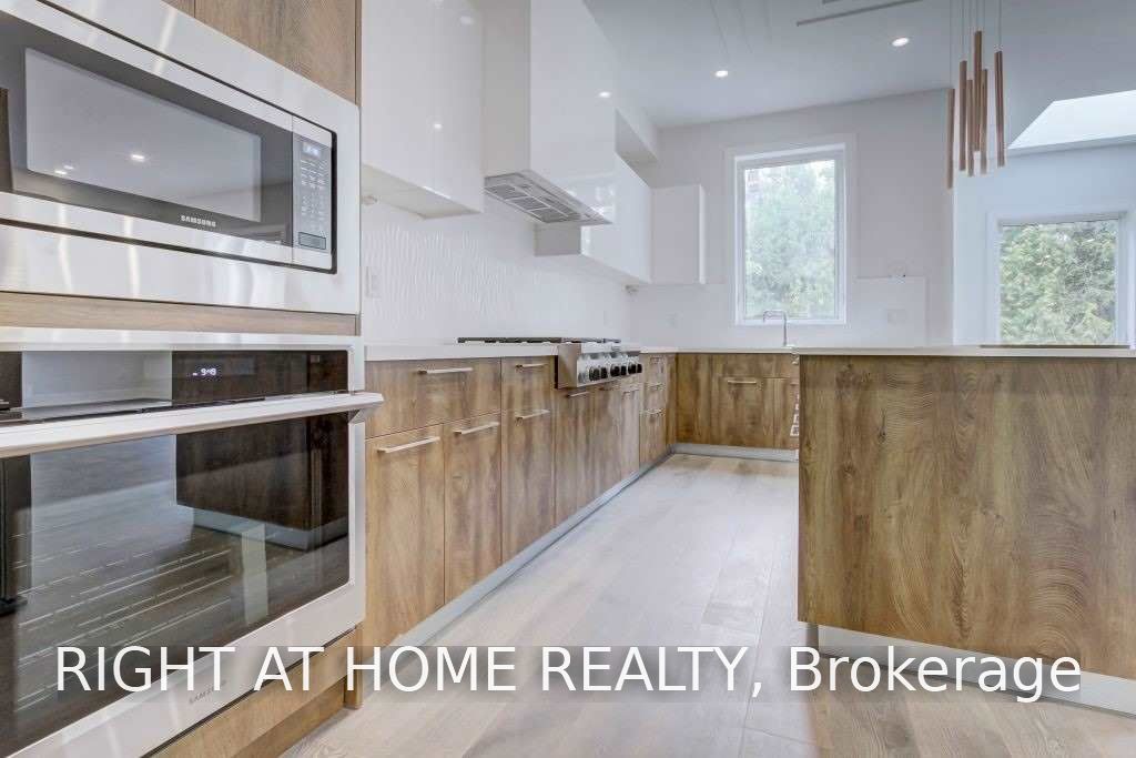 1165 Pinegrove Road Property Photo 10
