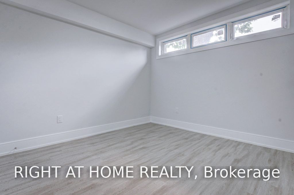 1165 Pinegrove Road Property Photo 12