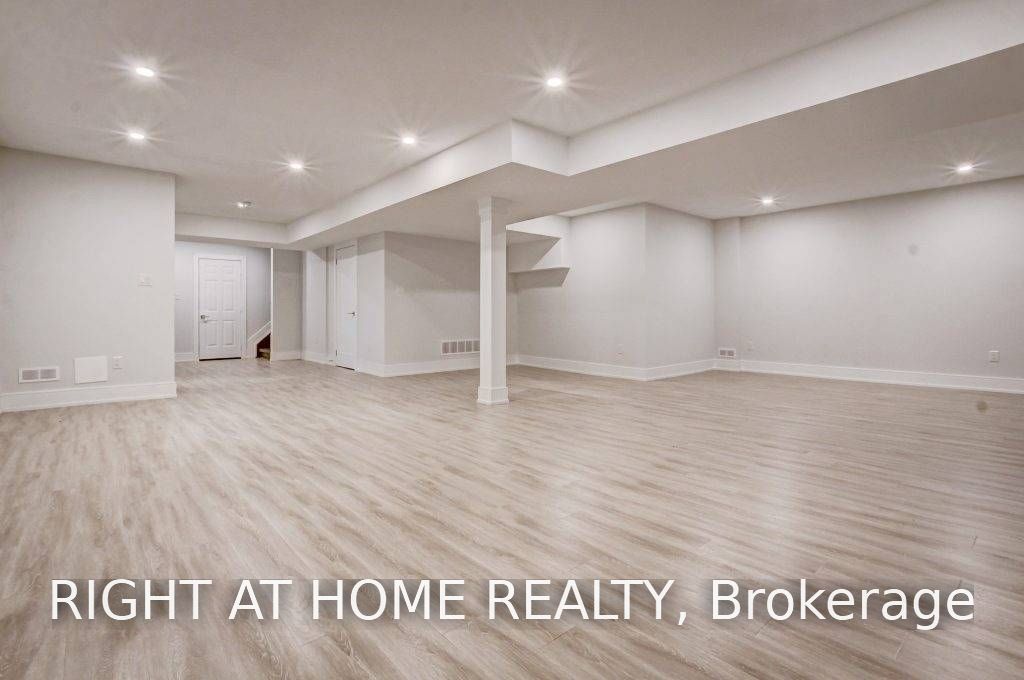 1165 Pinegrove Road Property Photo 15