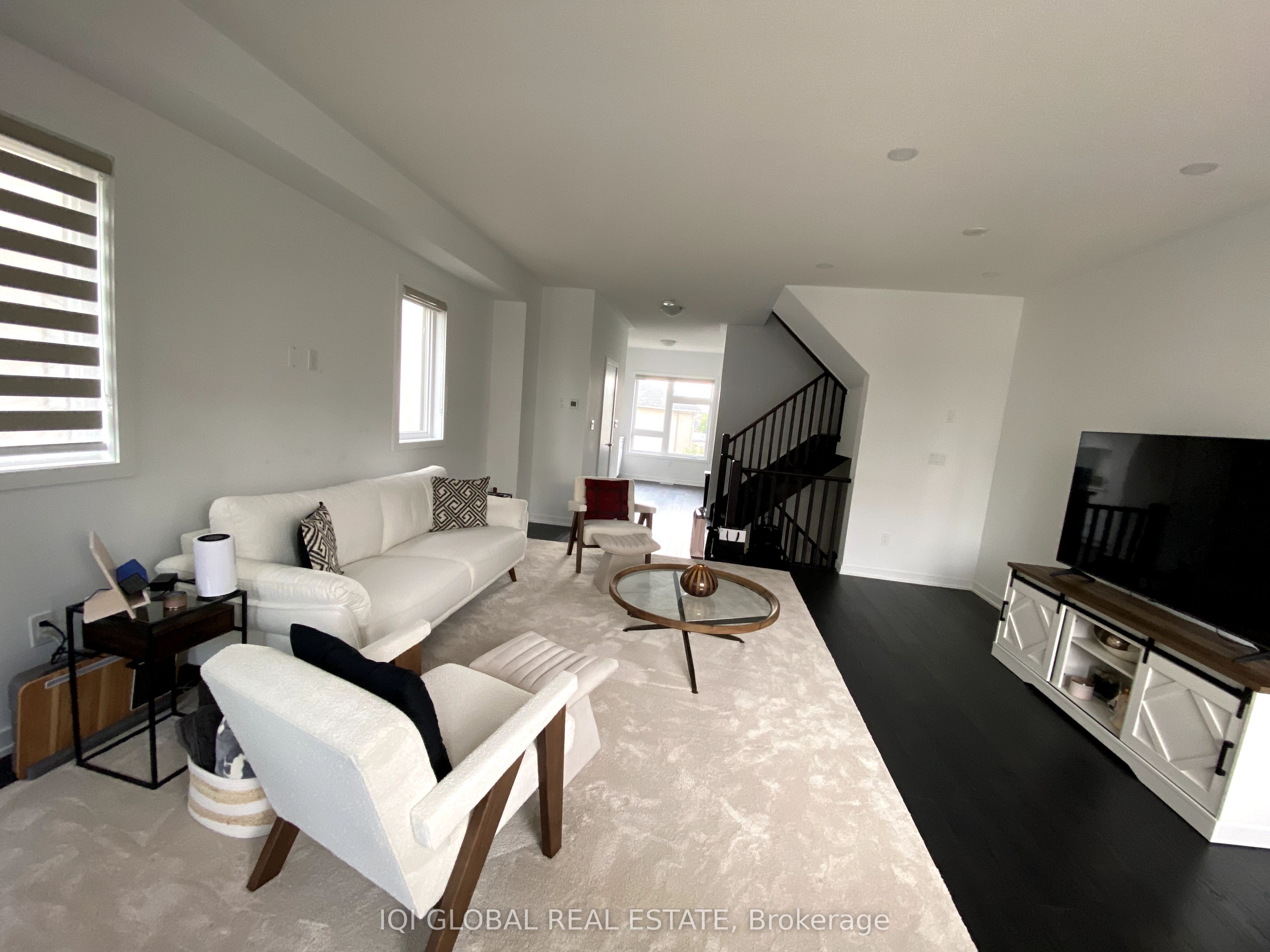 3087 Cherry Blossom Cmn Crescent Property Photo 6