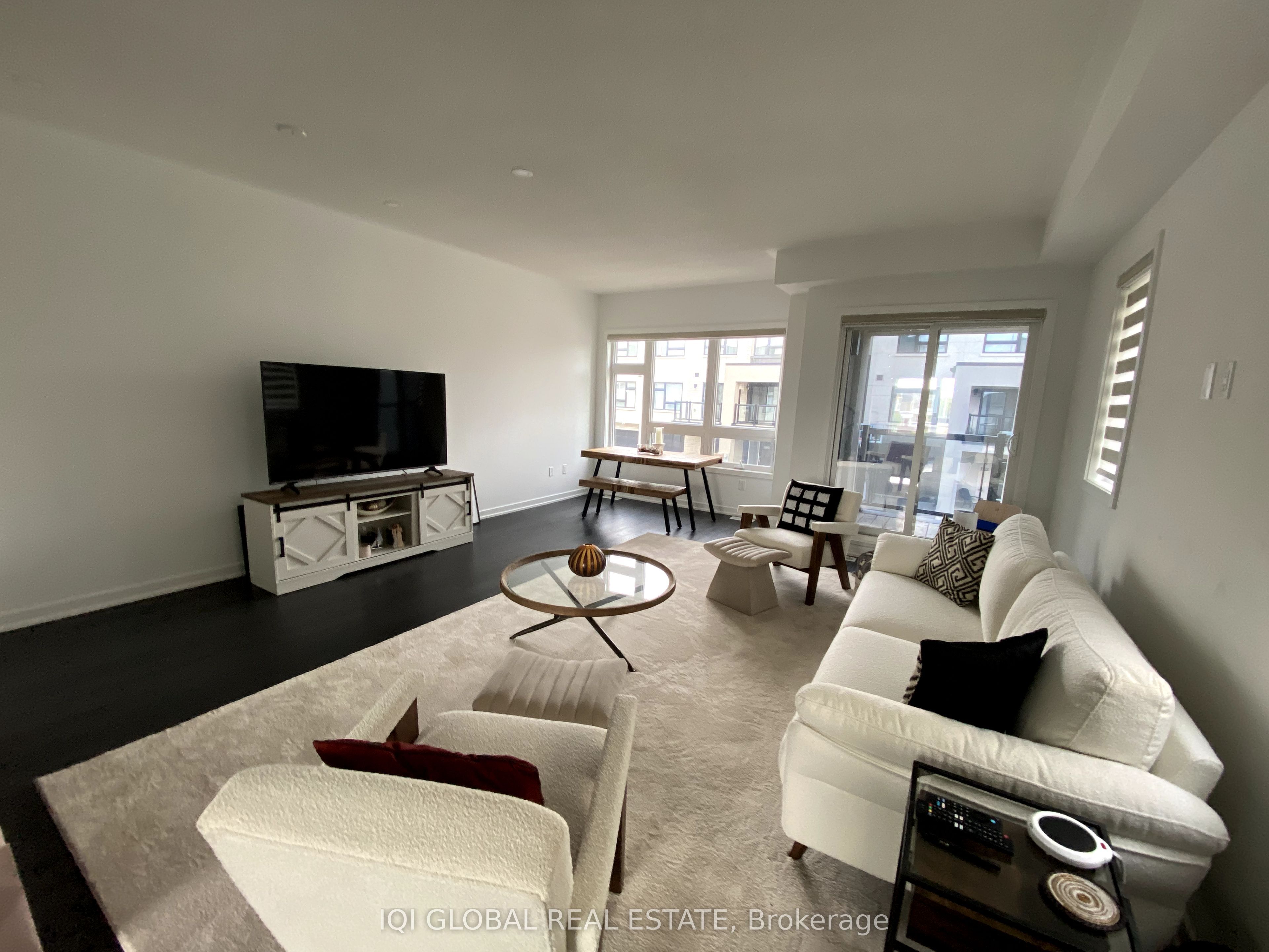 3087 Cherry Blossom Cmn Crescent Property Photo 7