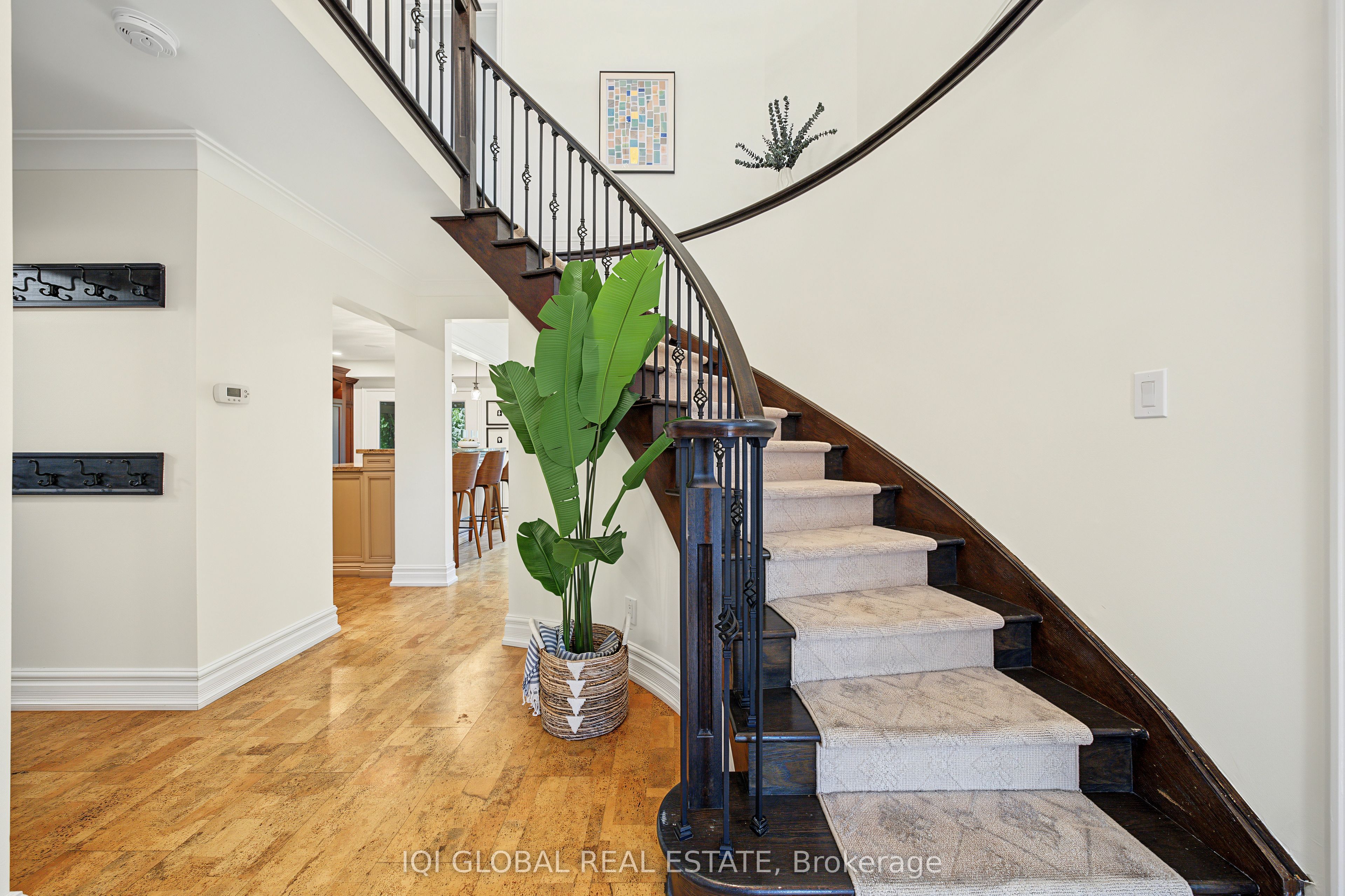 1497 Greenbriar Drive Property Photo 3