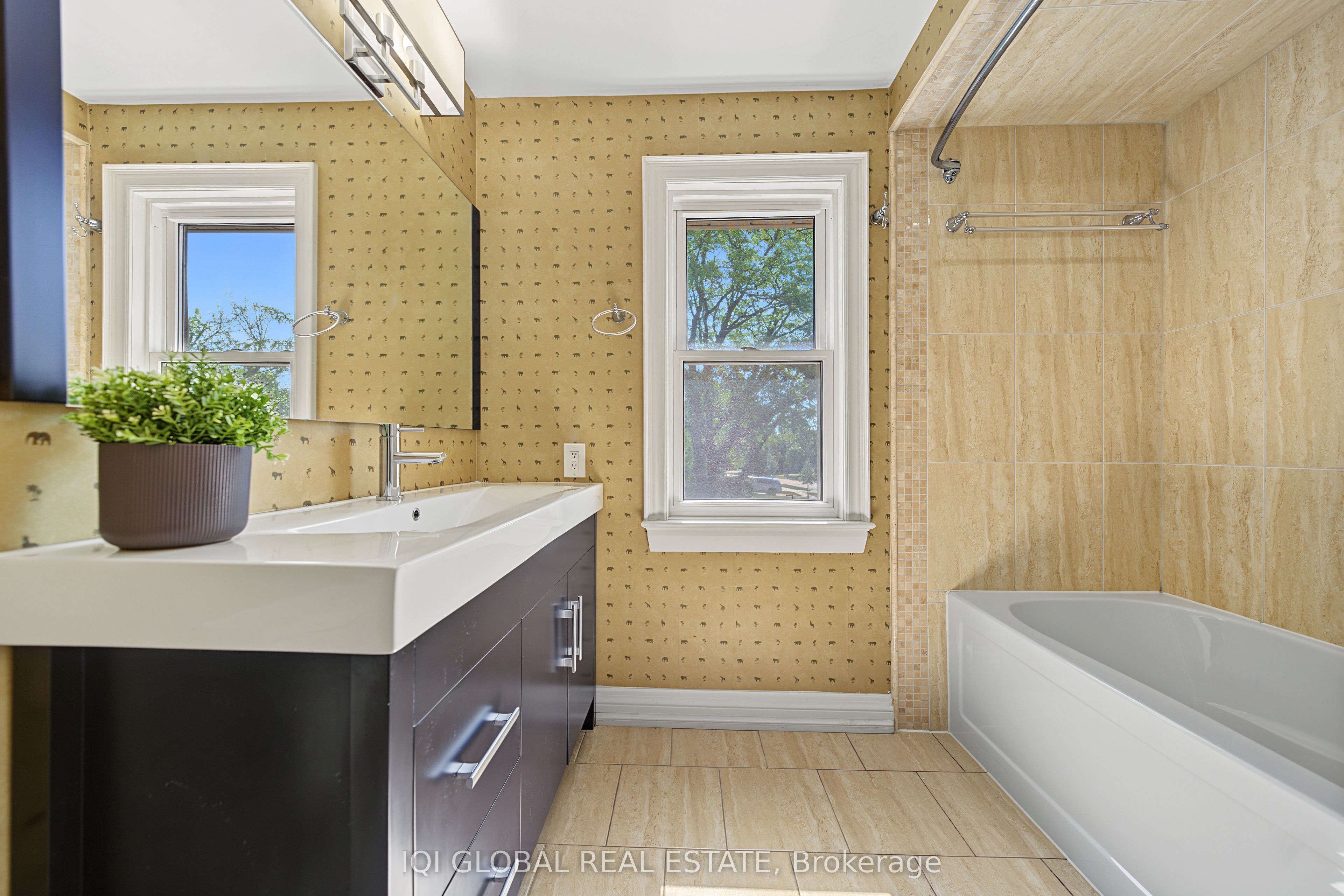 1497 Greenbriar Drive Property Photo 34