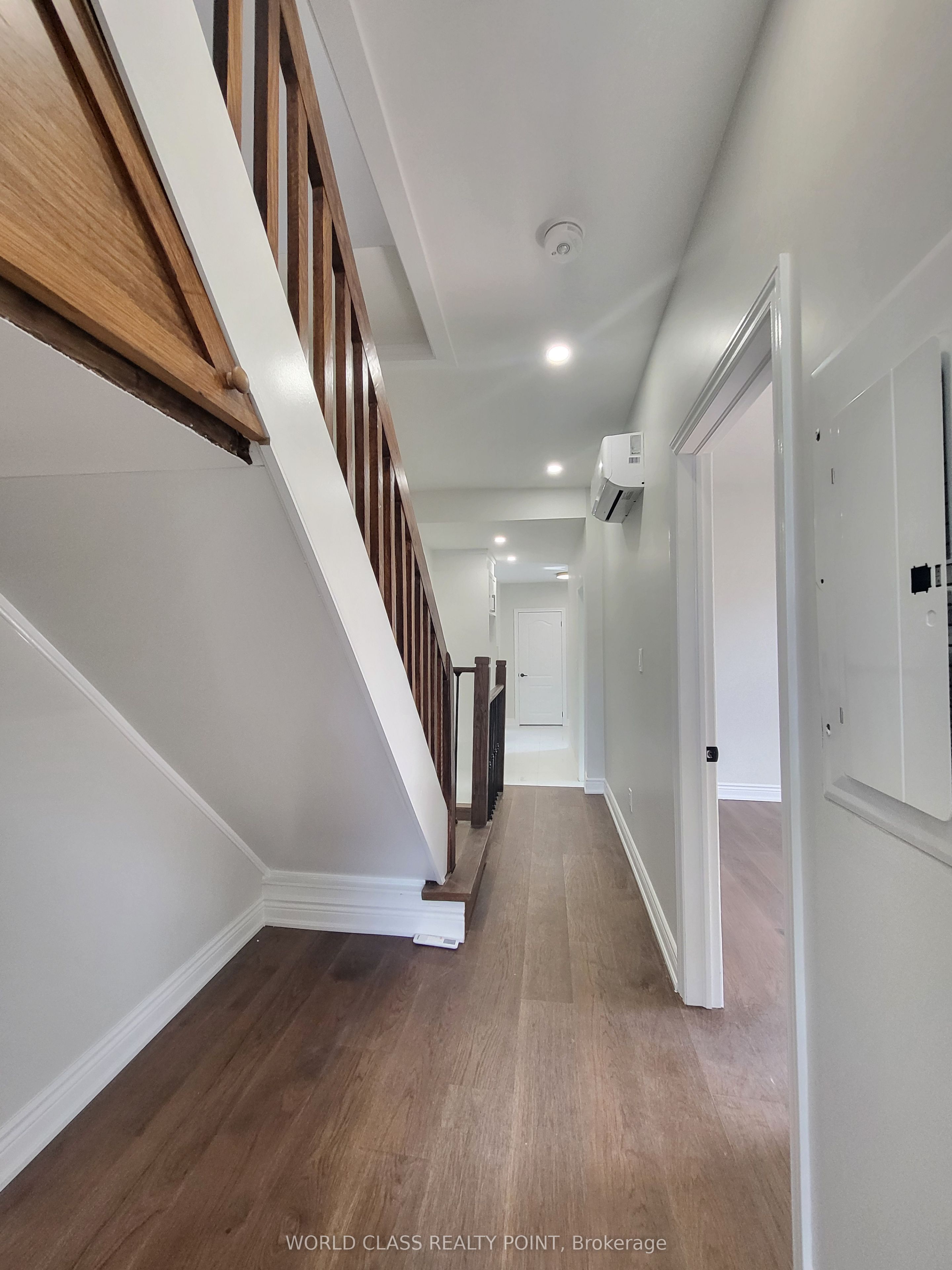 49 Vine Avenue 2 Property Photo 4