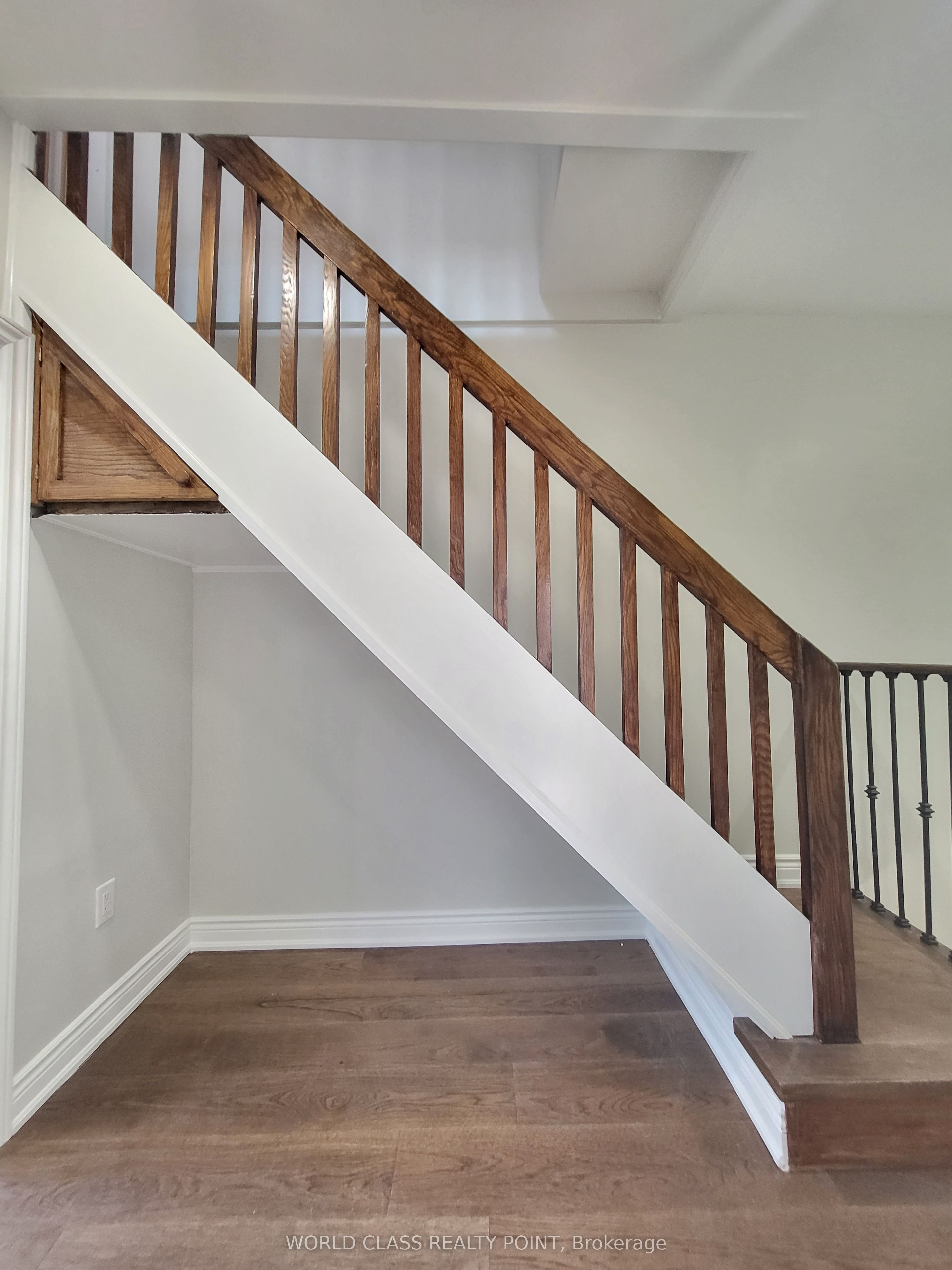 49 Vine Avenue 2 Property Photo 16