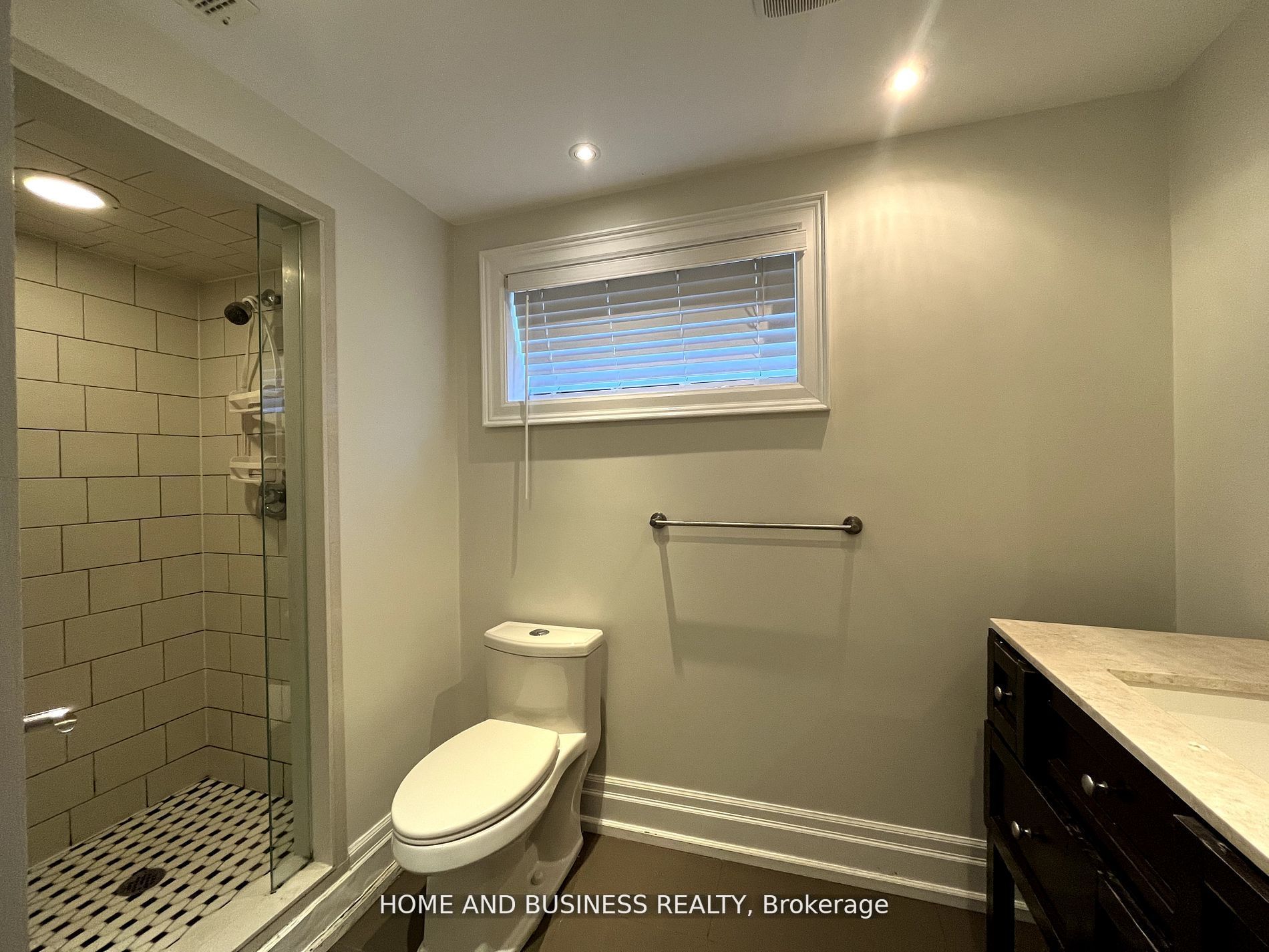 376 Ashbury Road Property Photo 14