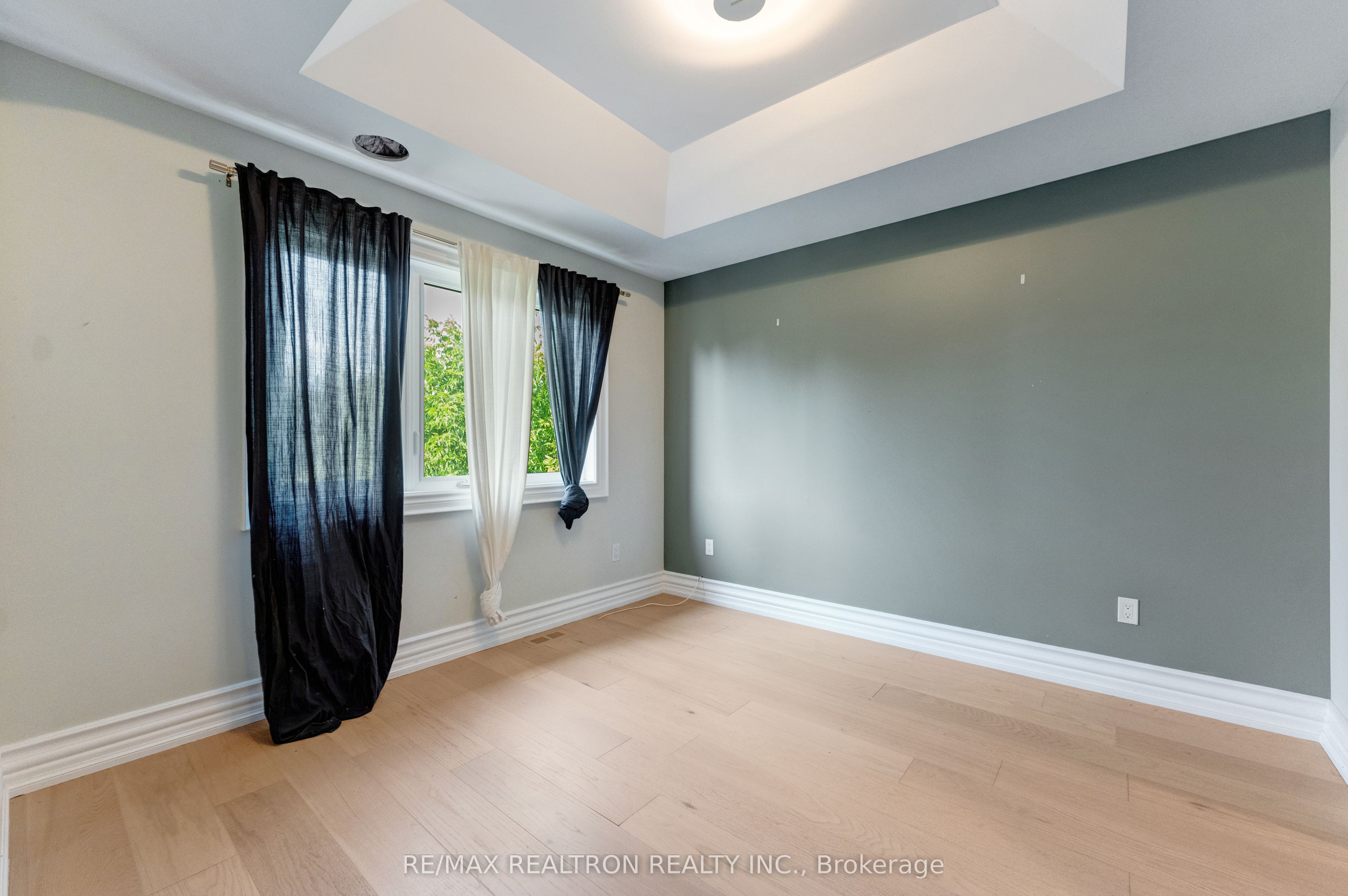 32 Bradfield Avenue W Property Photo 26