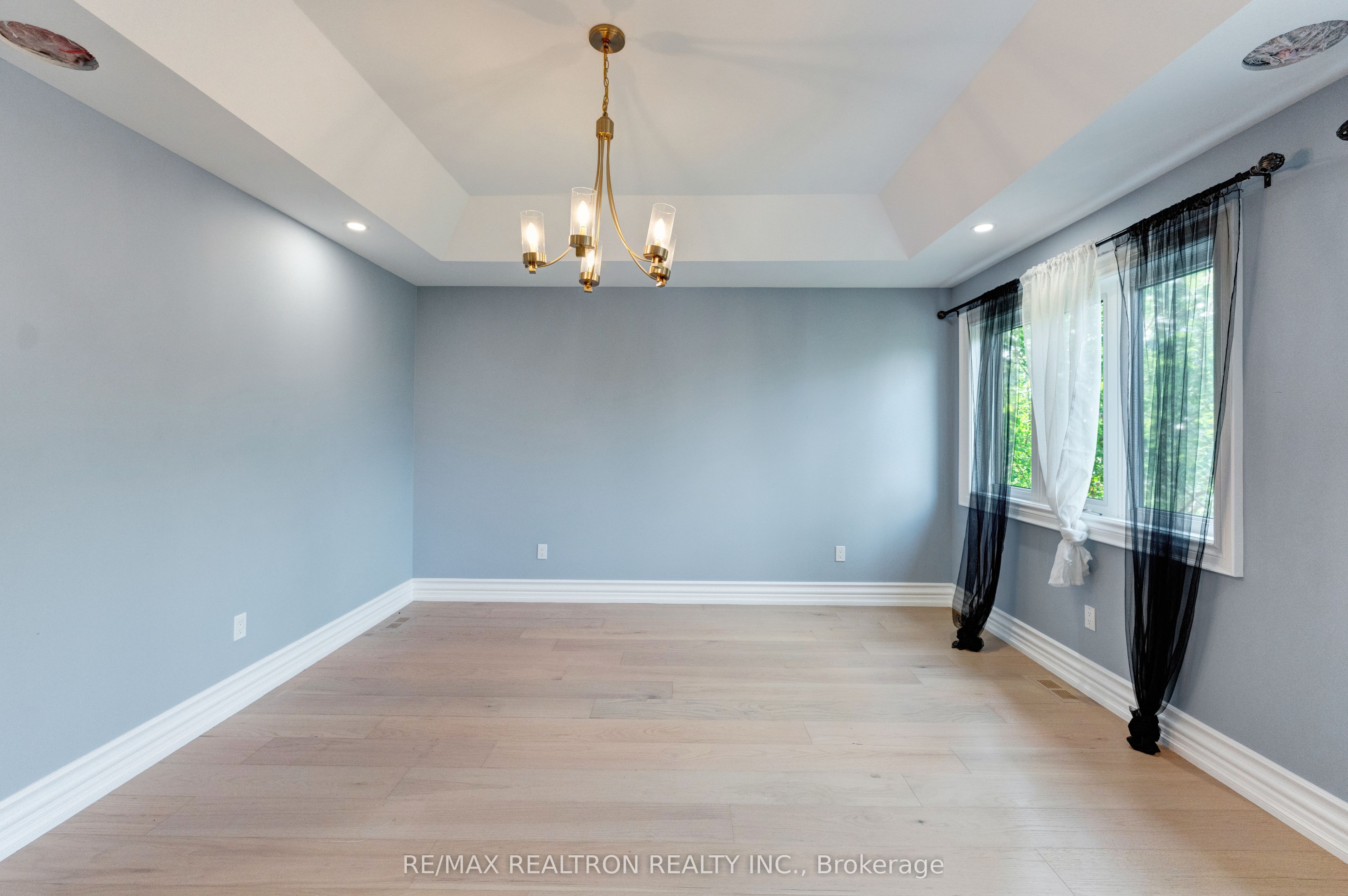 32 Bradfield Avenue W Property Photo 42