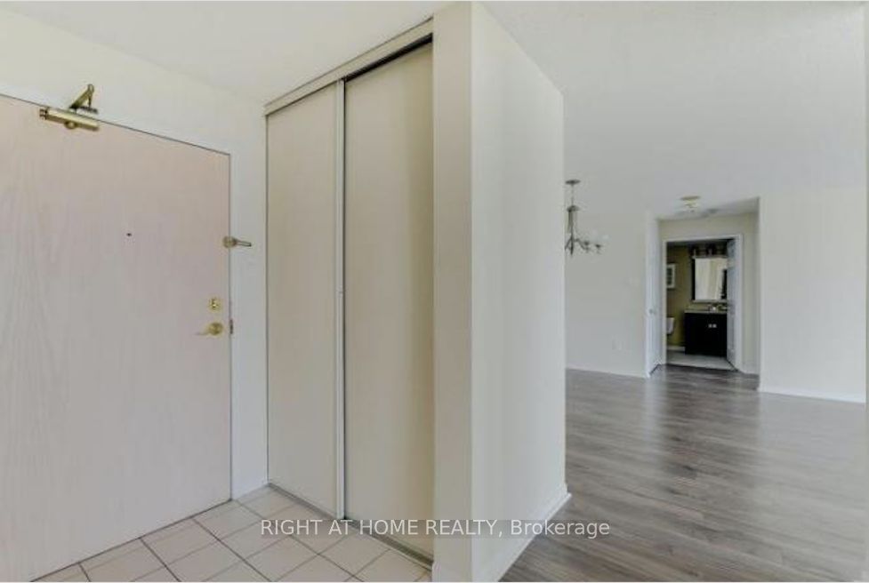 400 Webb Drive 905 Property Photo 3