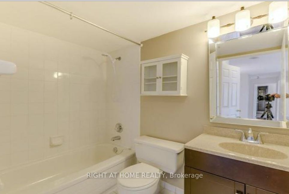 400 Webb Drive 905 Property Photo 10