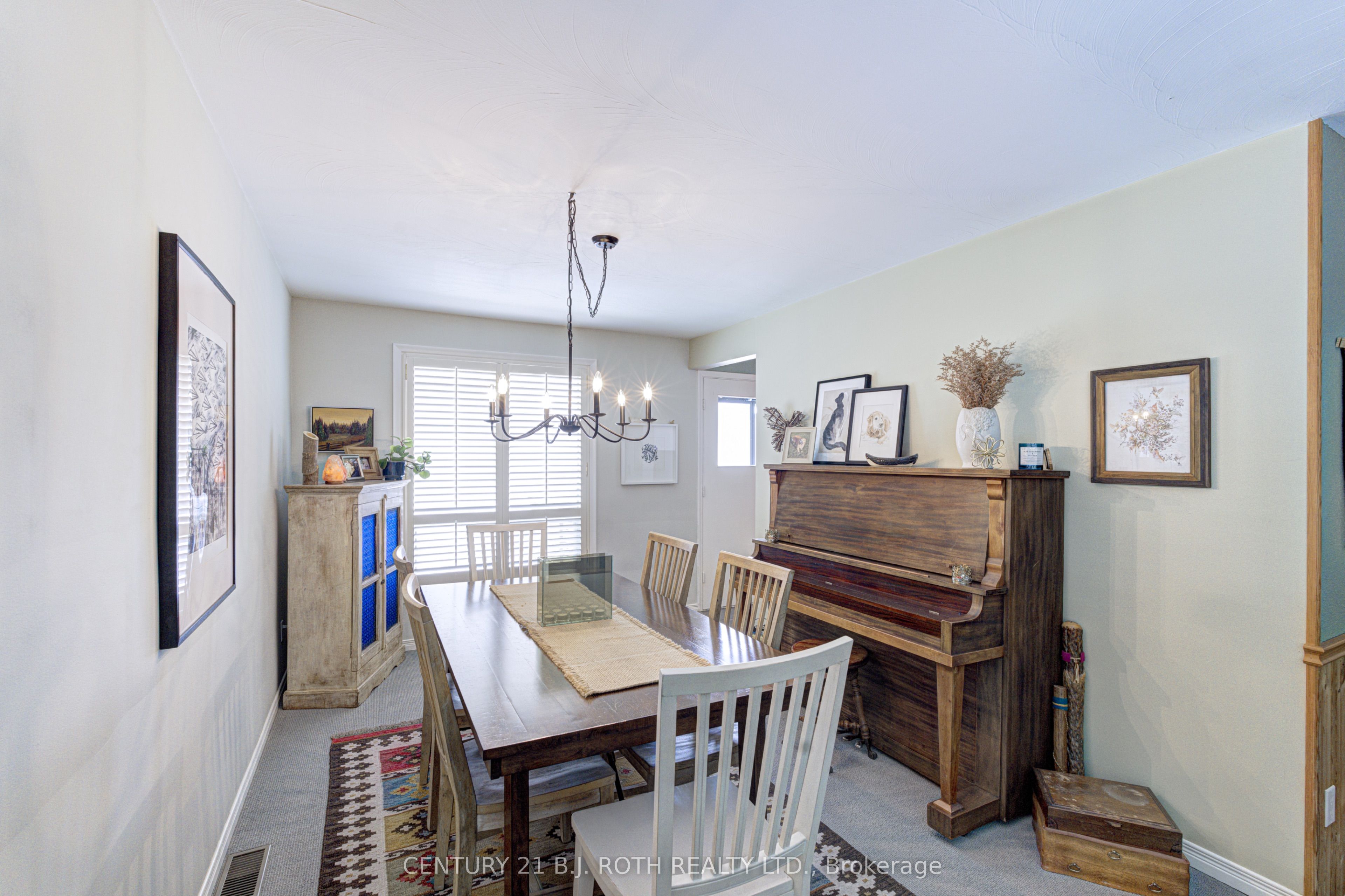109 Wincott Drive Property Photo 10