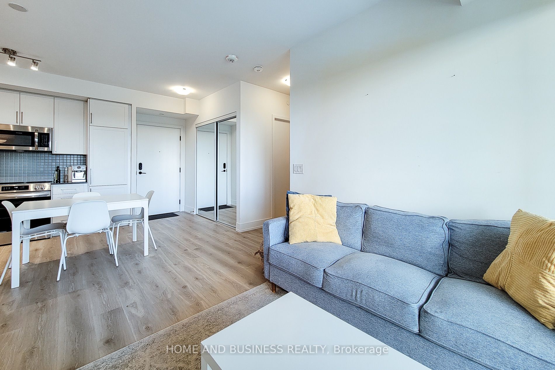 2450 Old Bronte Road E 710 Property Photo 13