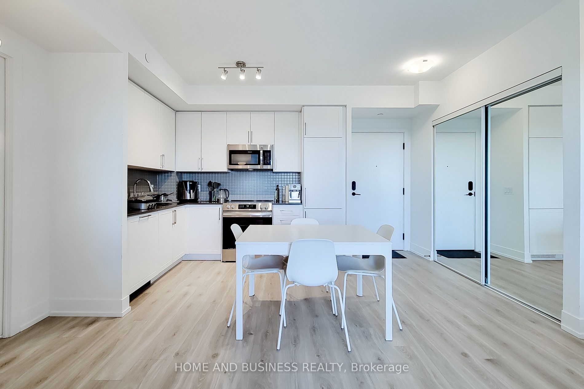 2450 Old Bronte Road E 710 Property Photo 17