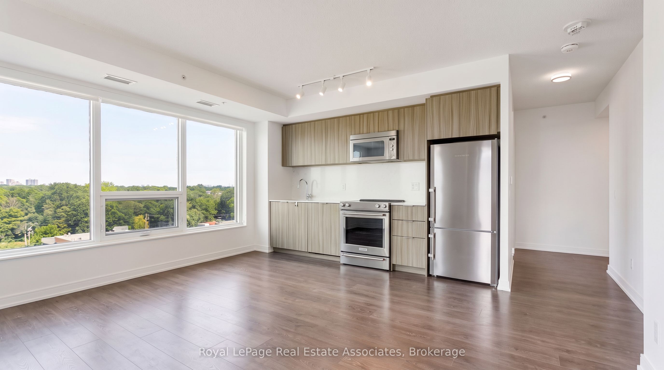30 Samuel Wood Way 602 Property Photo 14