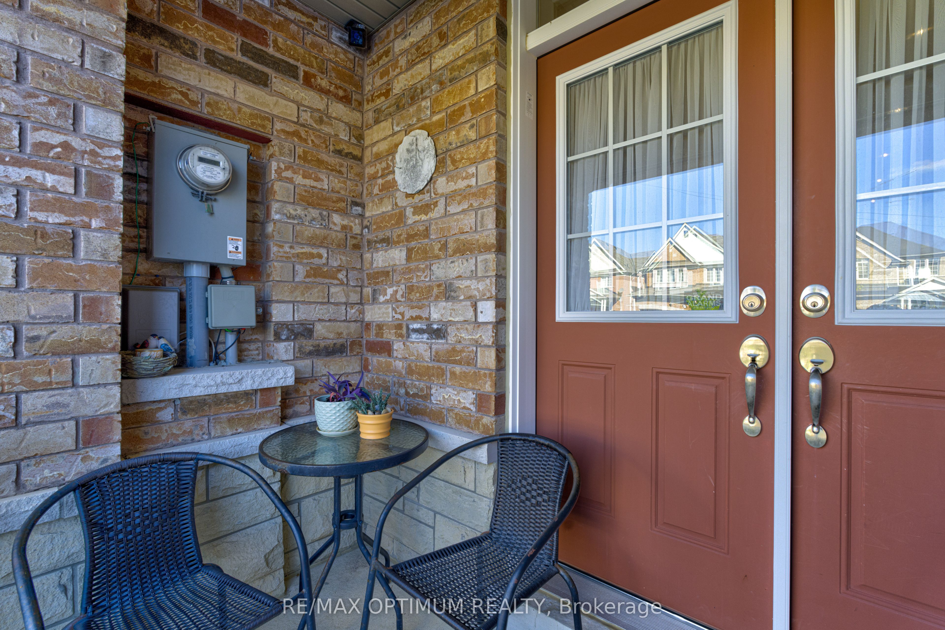 162 Sky Harbour Drive Property Photo 3