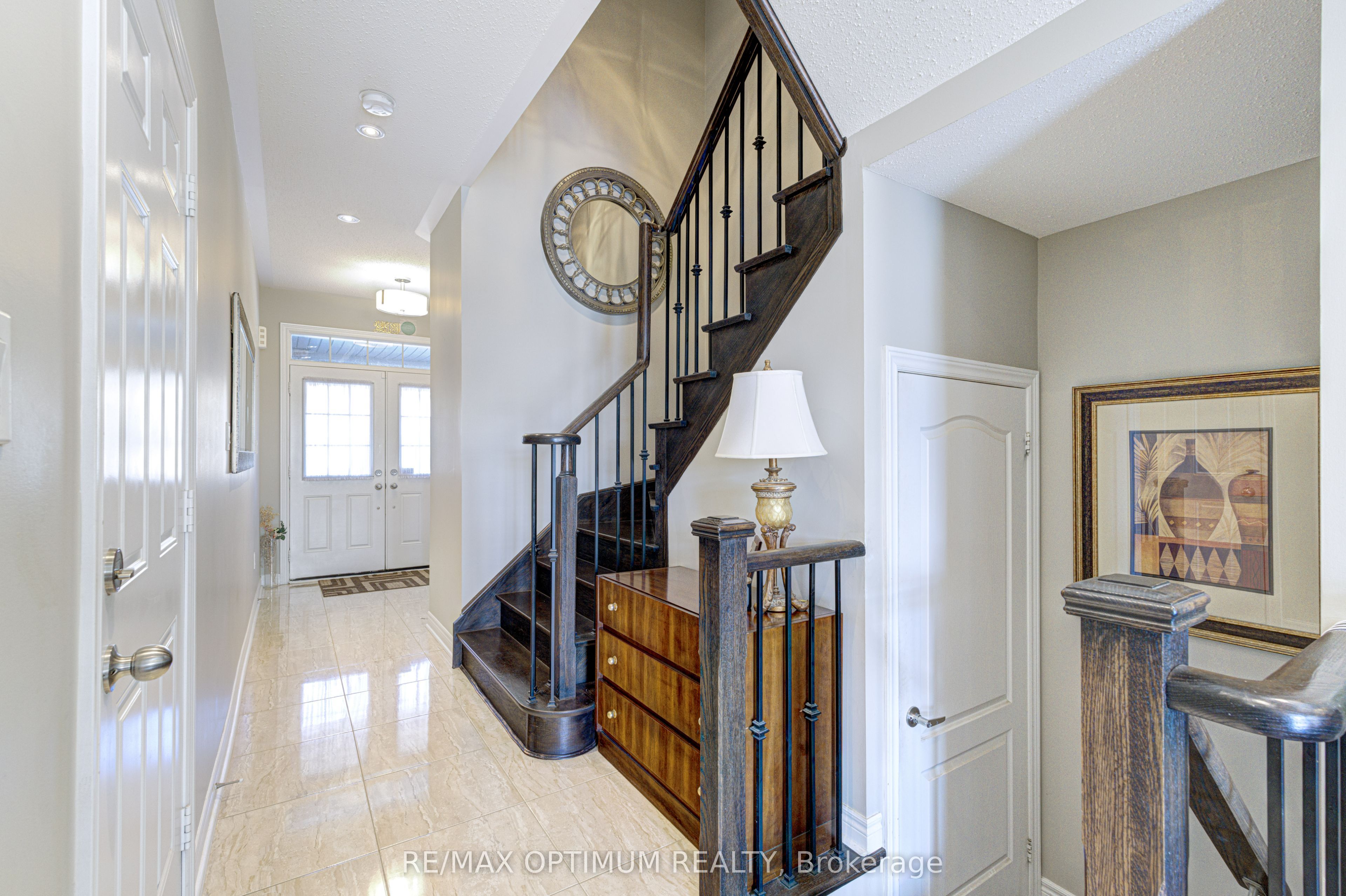 162 Sky Harbour Drive Property Photo 4