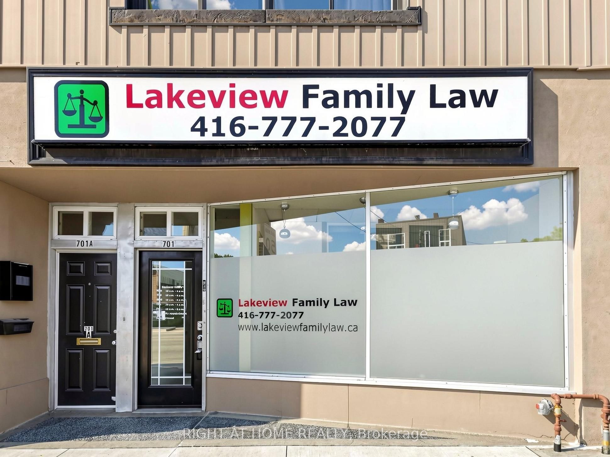 701 The Queensway Avenue Property Photo 2