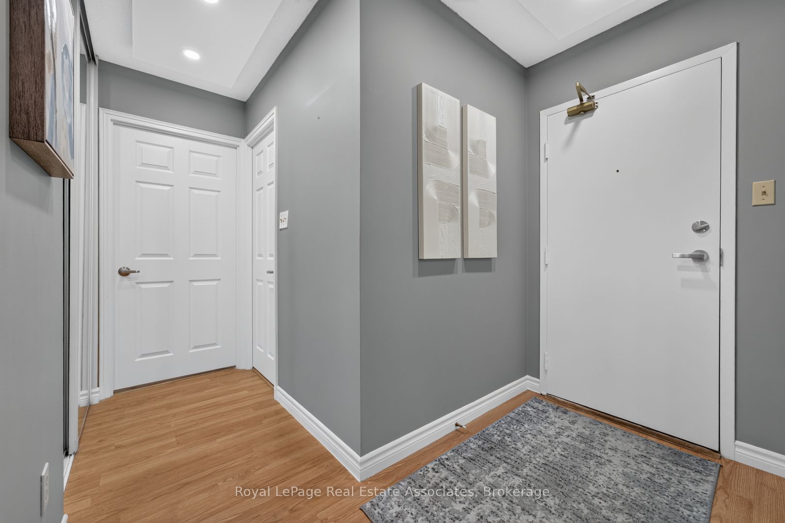 1001 Cedarglen Gate 221 Property Photo 23