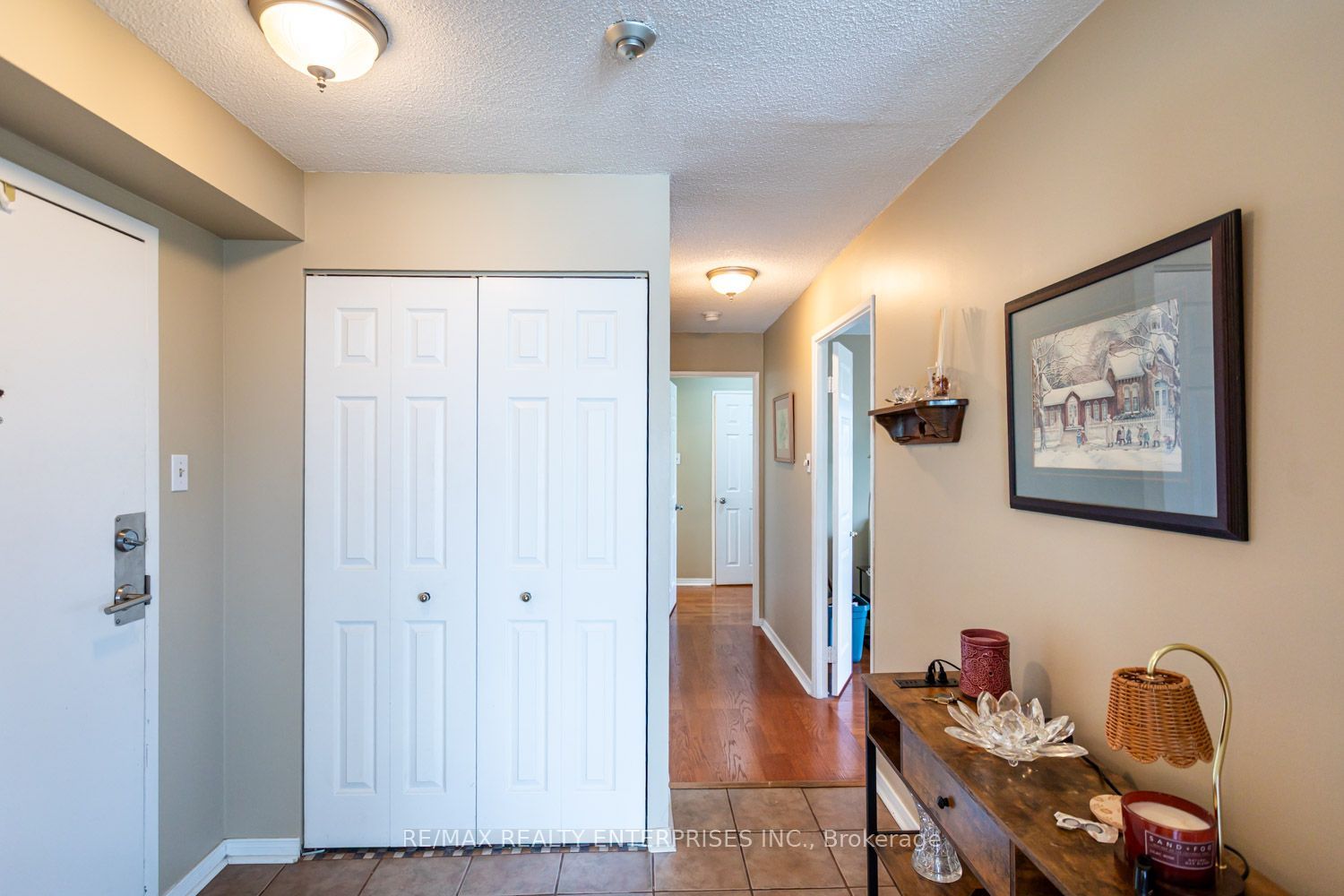 1111 Bough Beeches Boulevard 501 Property Photo 3