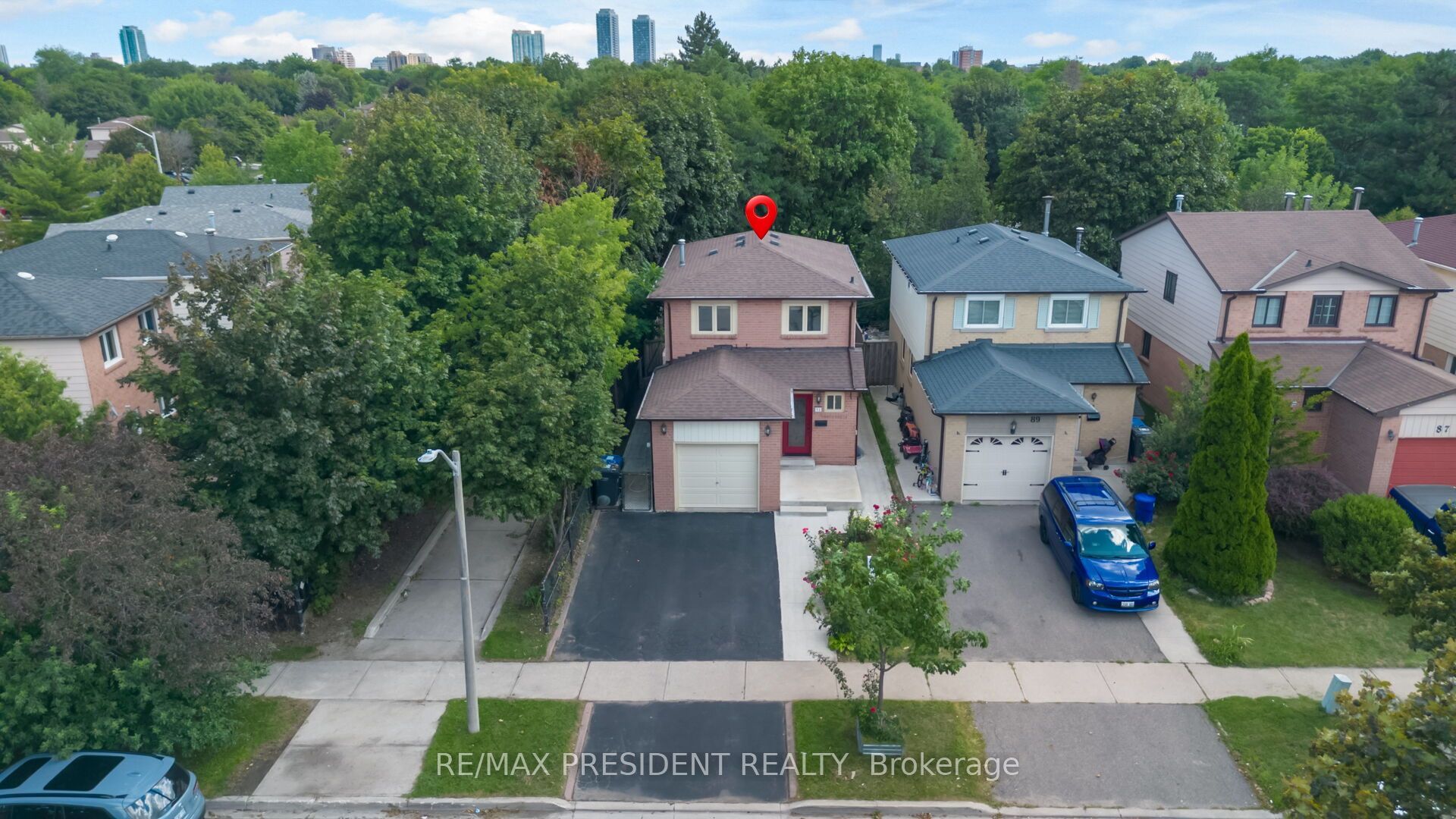 91 Martindale Crescent Property Photo 3