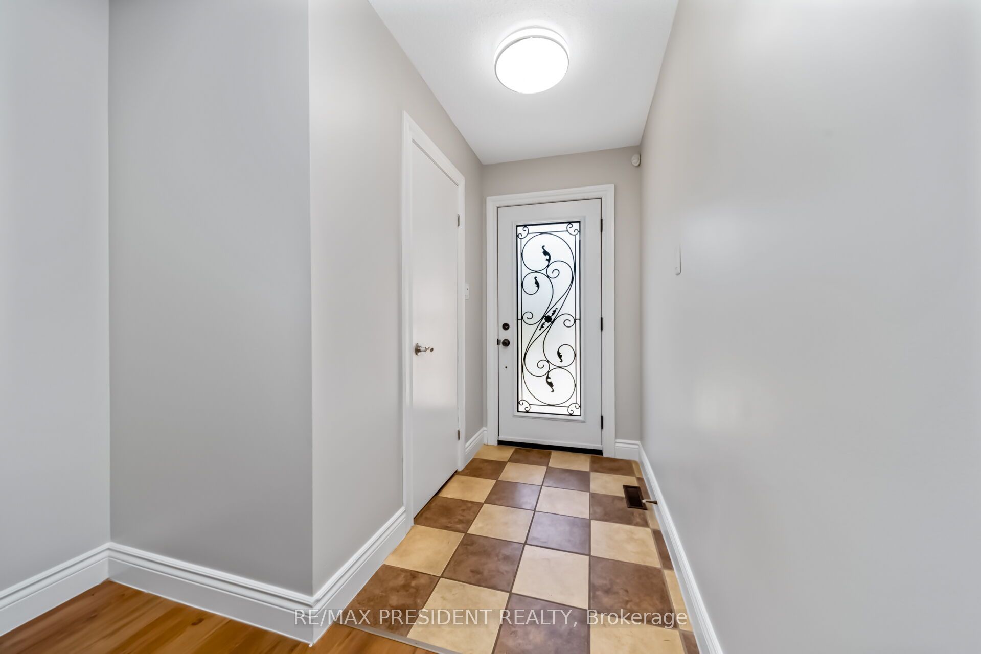 91 Martindale Crescent Property Photo 5
