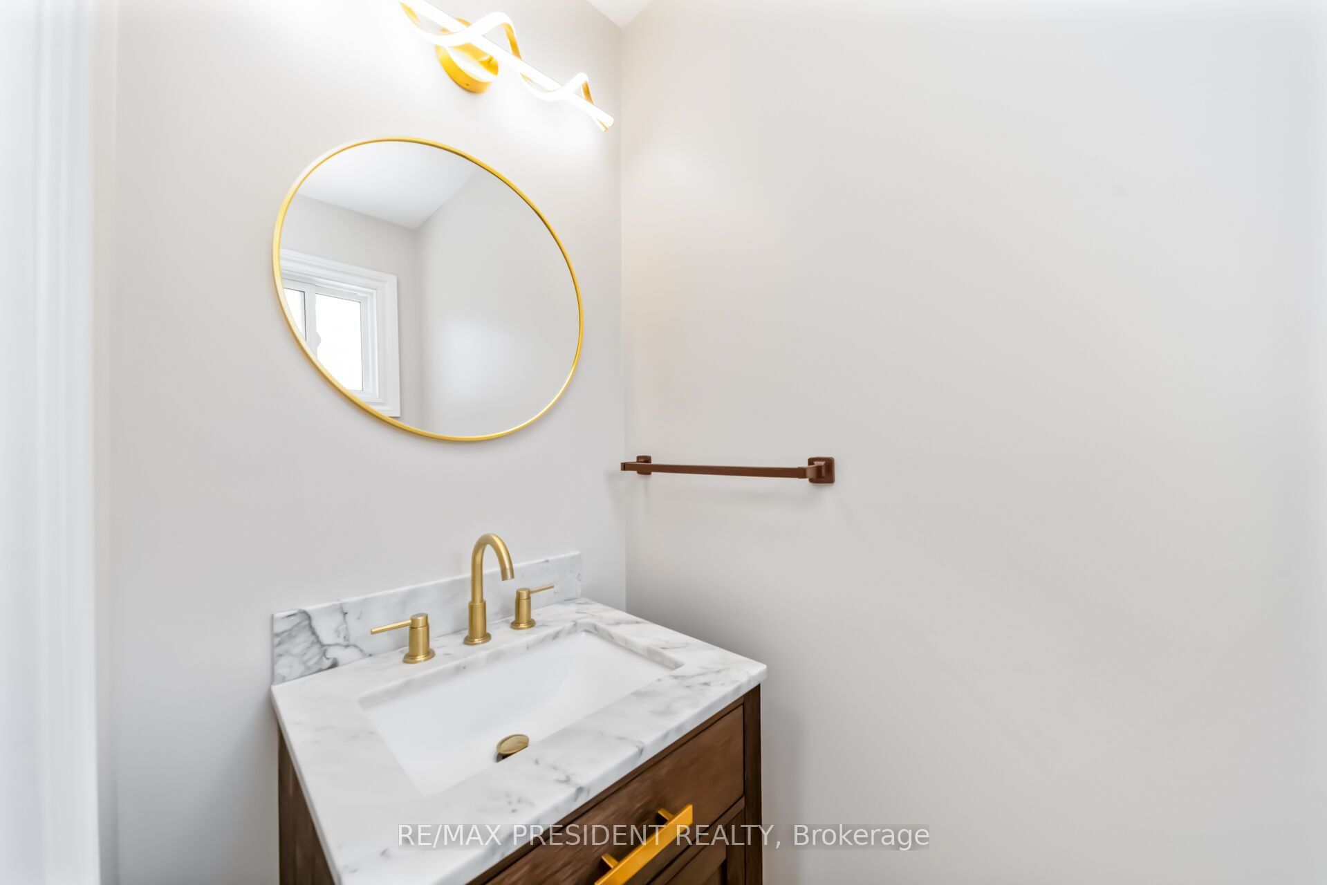 91 Martindale Crescent Property Photo 7