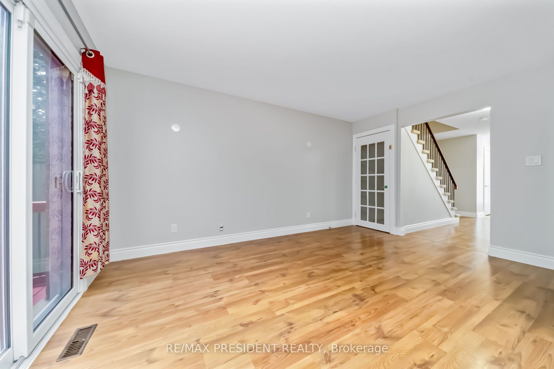91 Martindale Crescent Property Photo 11
