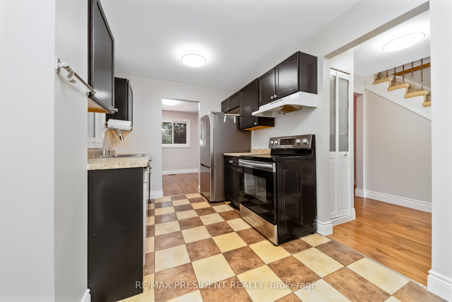 91 Martindale Crescent Property Photo 17